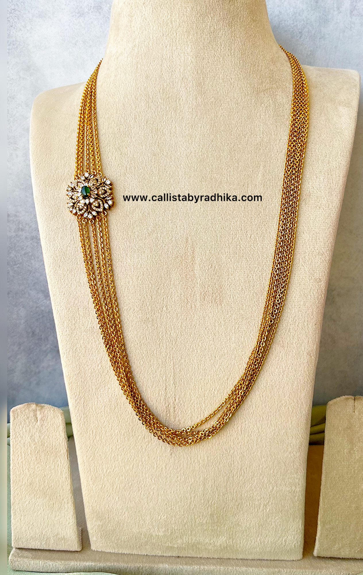 AD Mogappu Necklace
