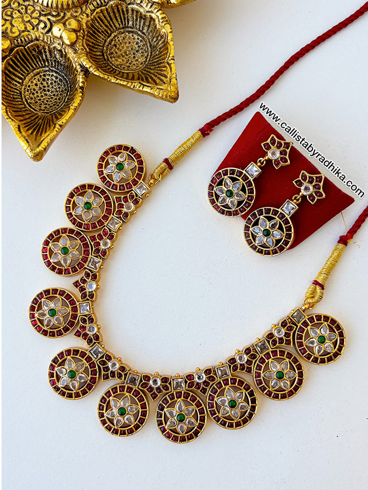 Image of Short Bottu Maala