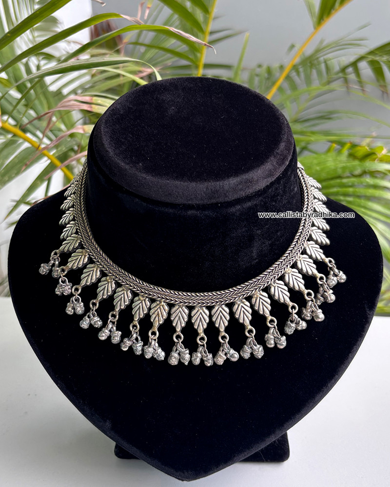Image of Solid Silver Neckpiece