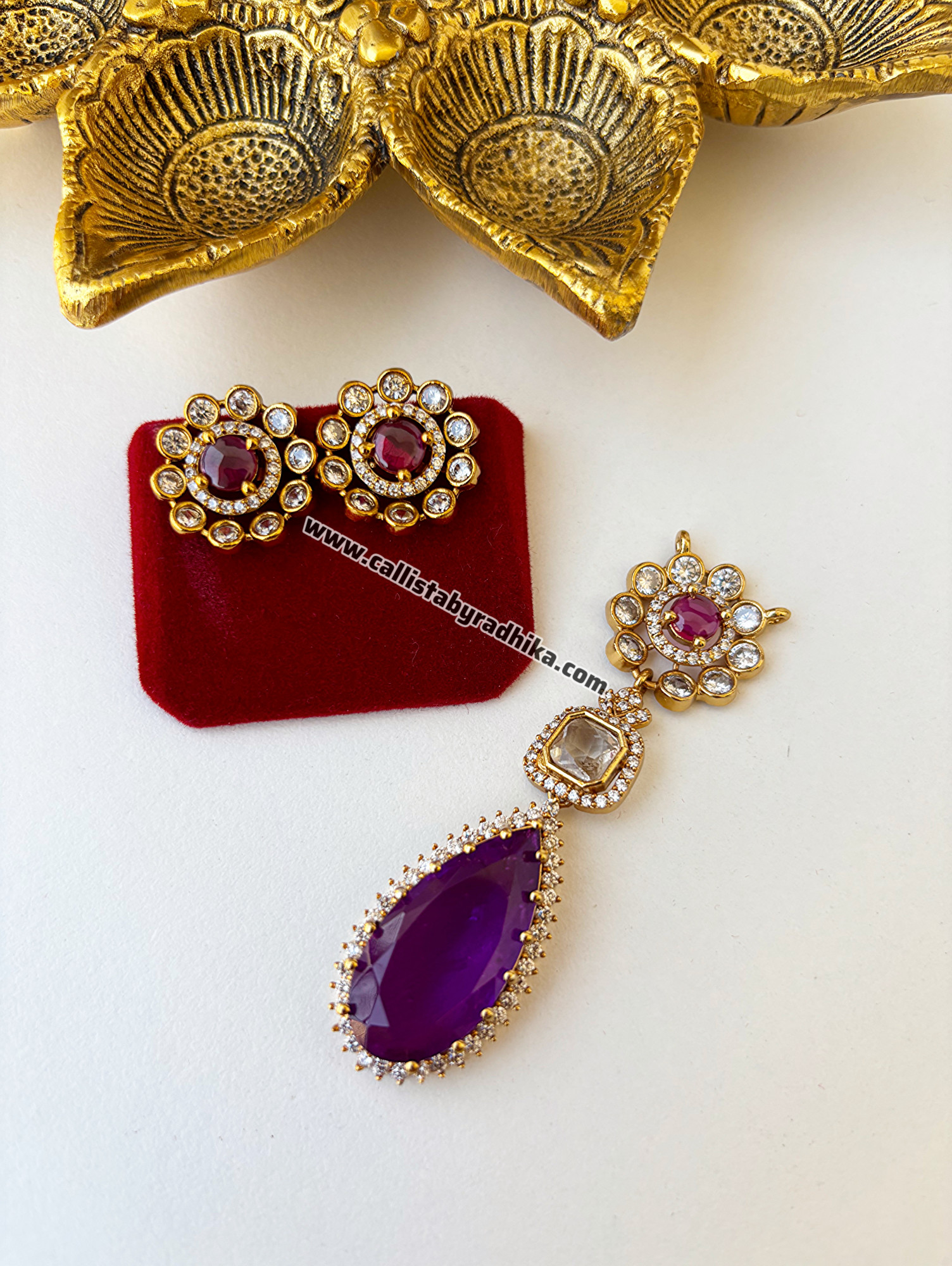 Doublet Stone Pendant Set