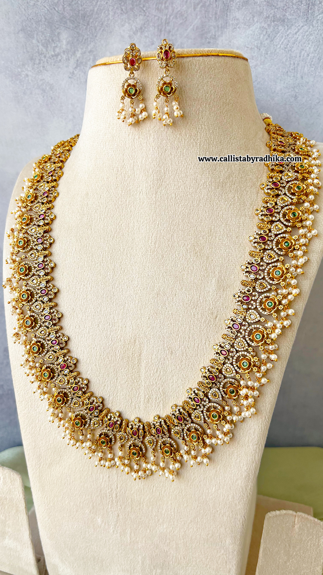 Guttupusalu Long Necklace