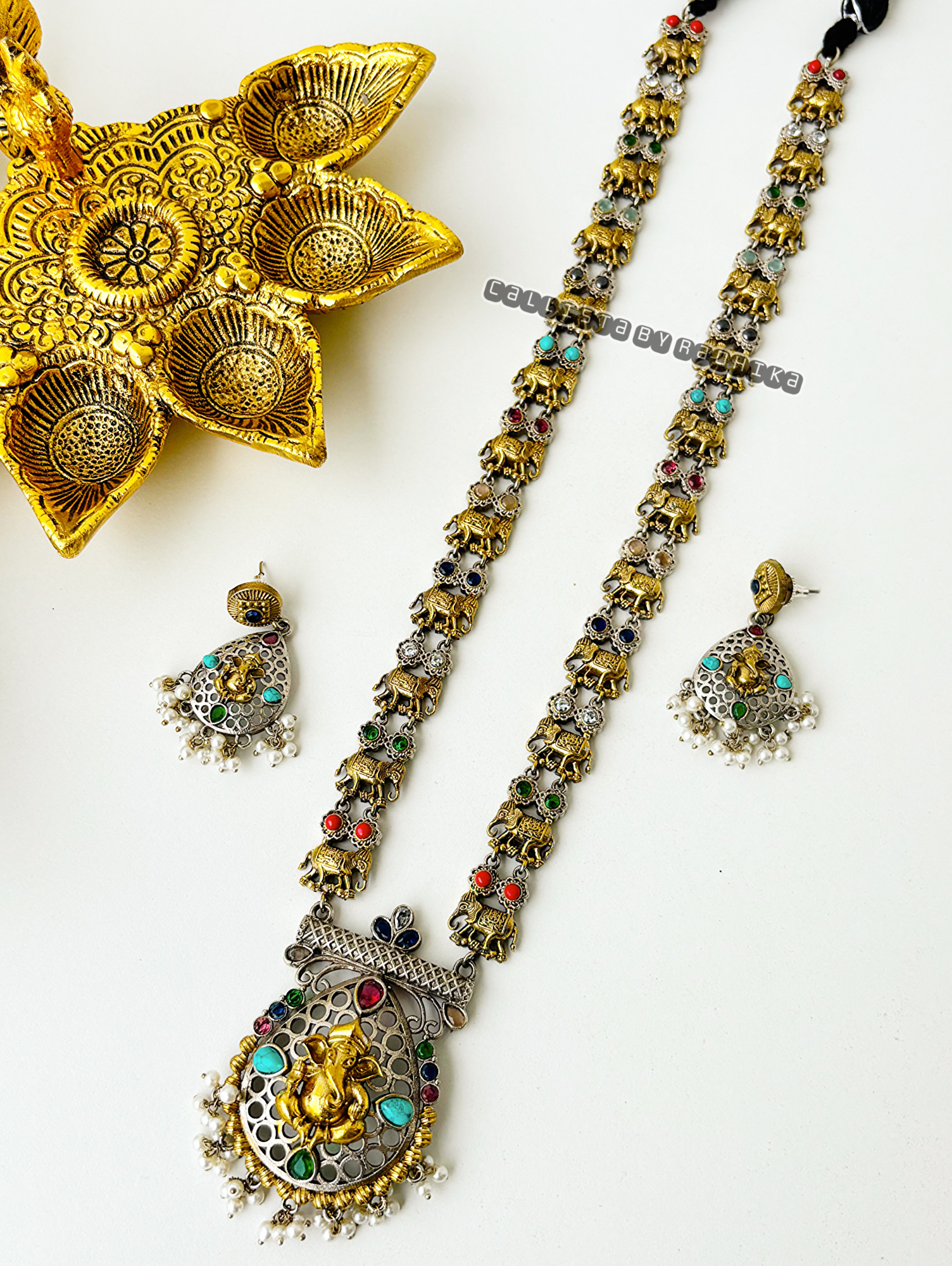 Dual-Tone Neckpiece (DTN-035)