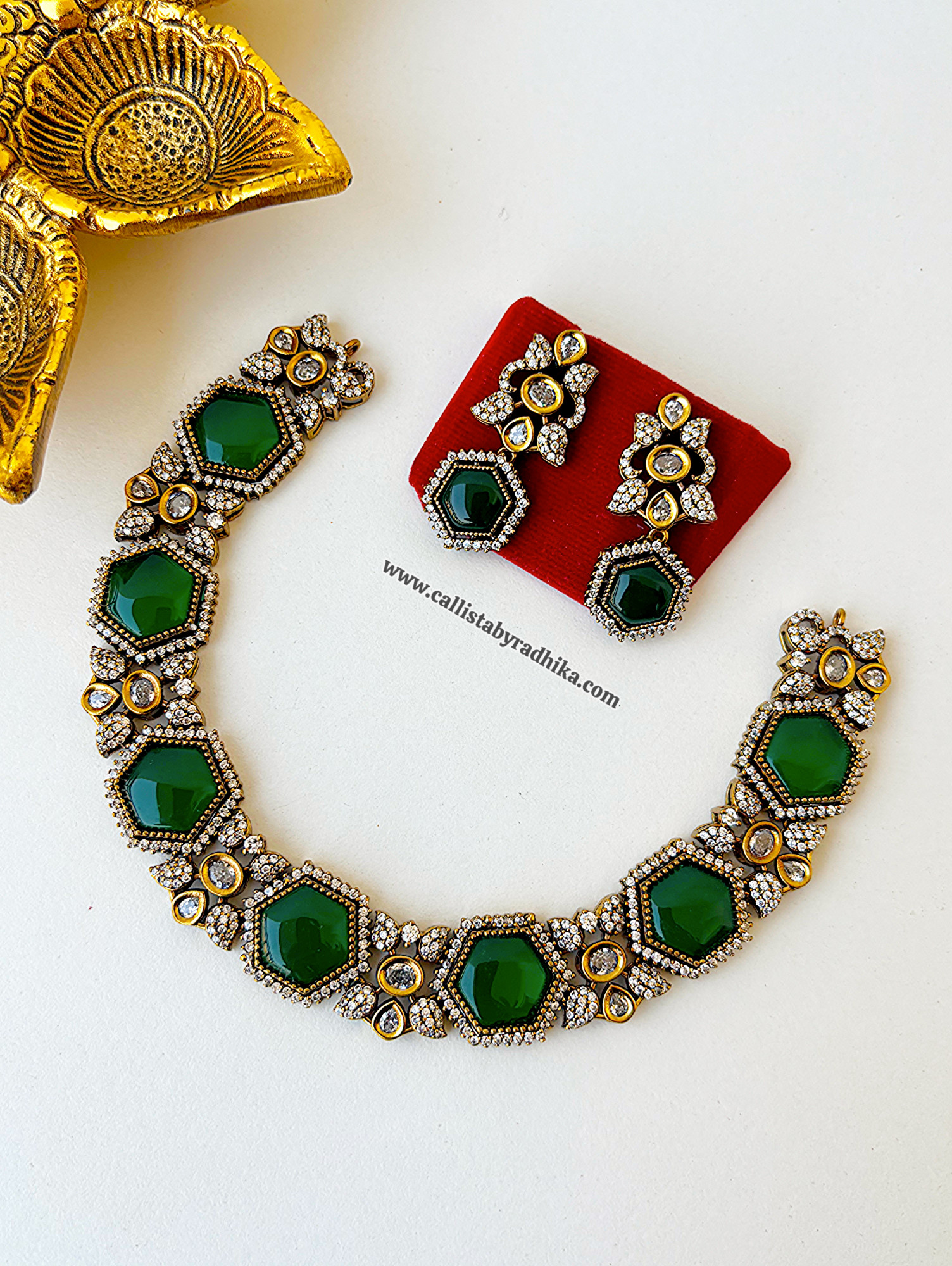 Victorian Stone Necklace - Green