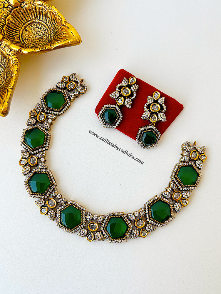 Image of Victorian Stone Necklace - Green
