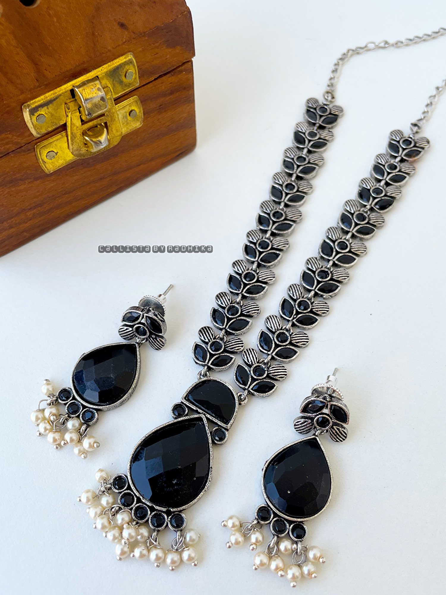 Silver Replica Neckpieces (SRN-055)