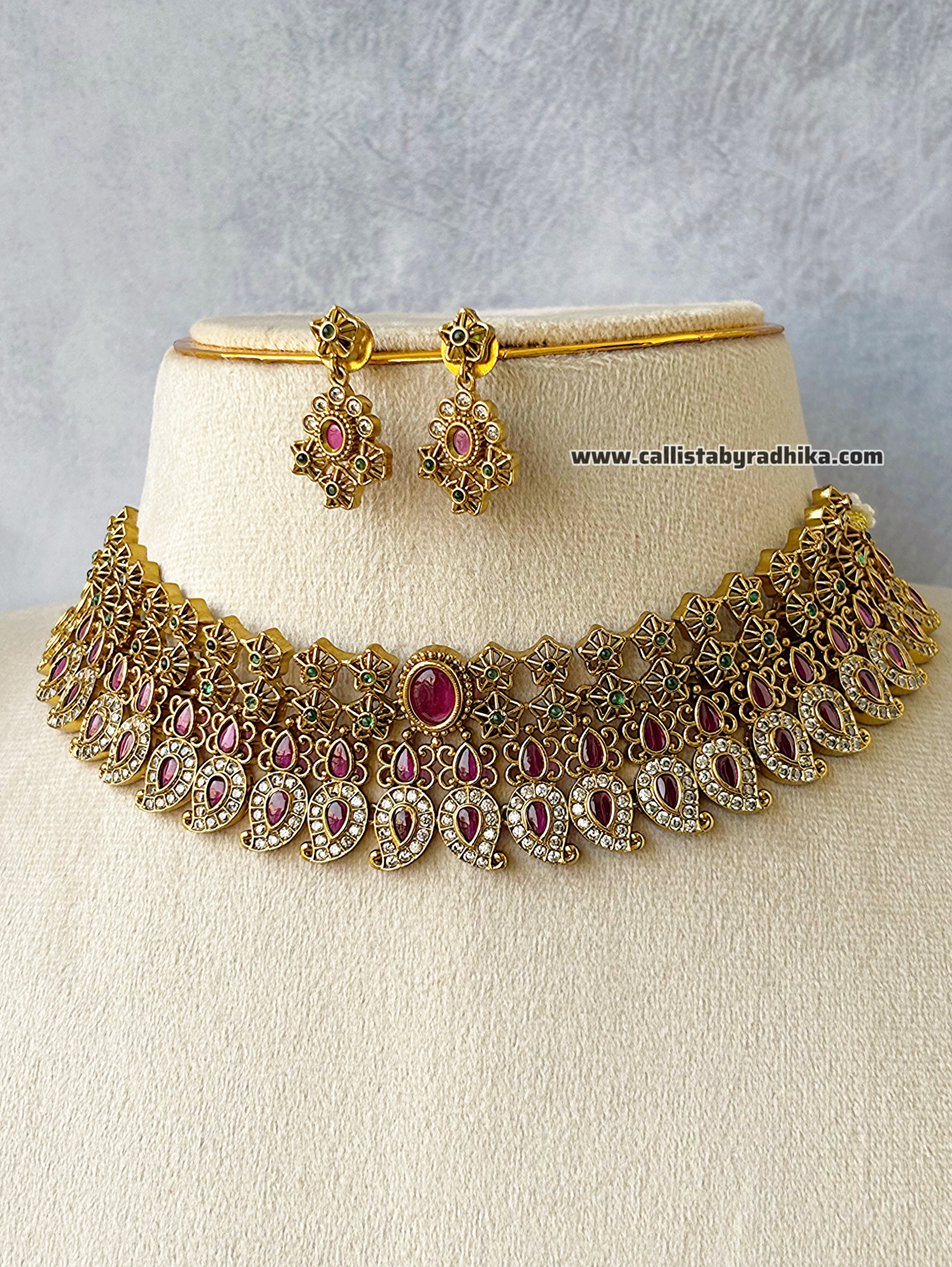 Gold Polish Stone choker