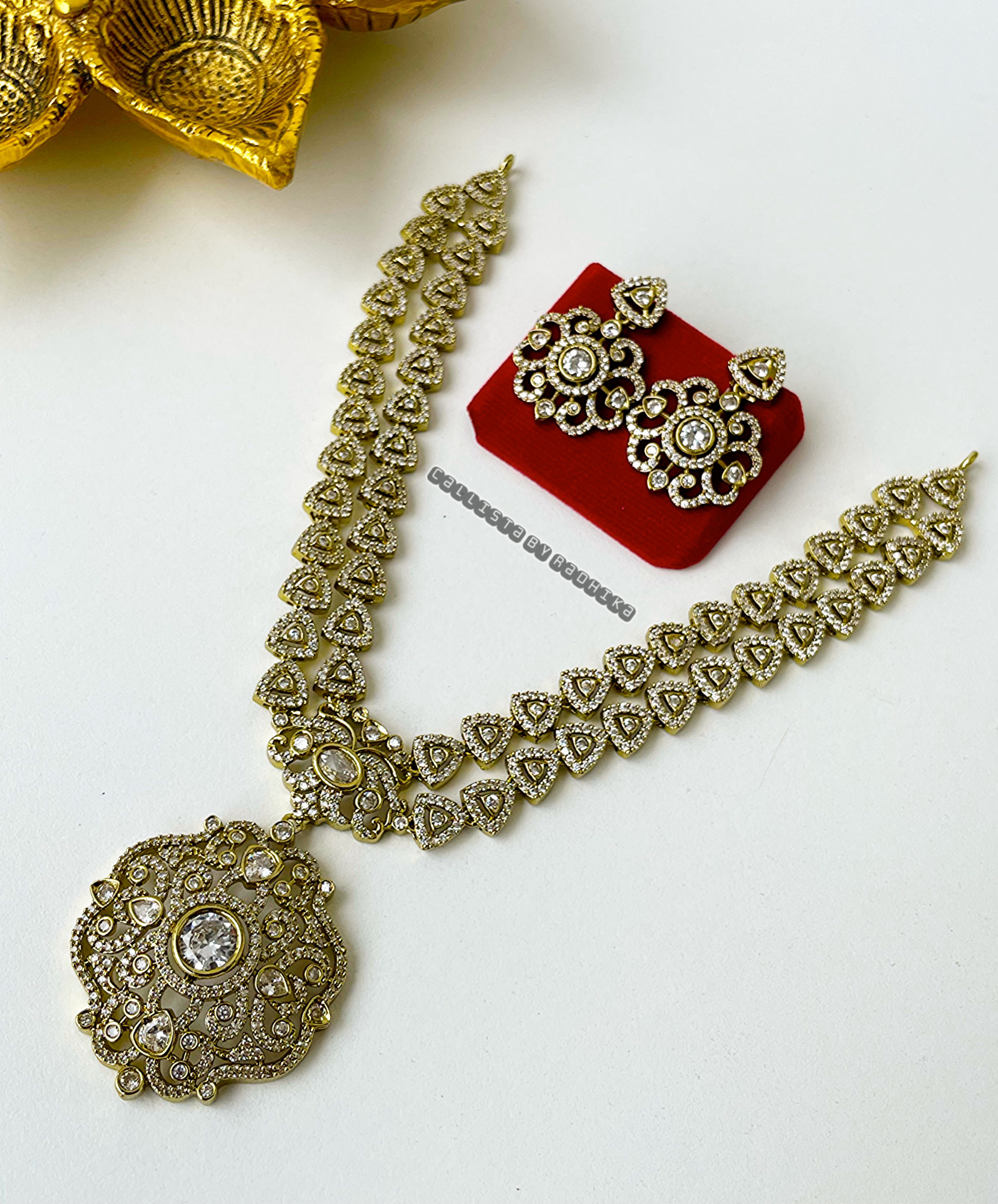 Stone Neckpiece (STN-008)