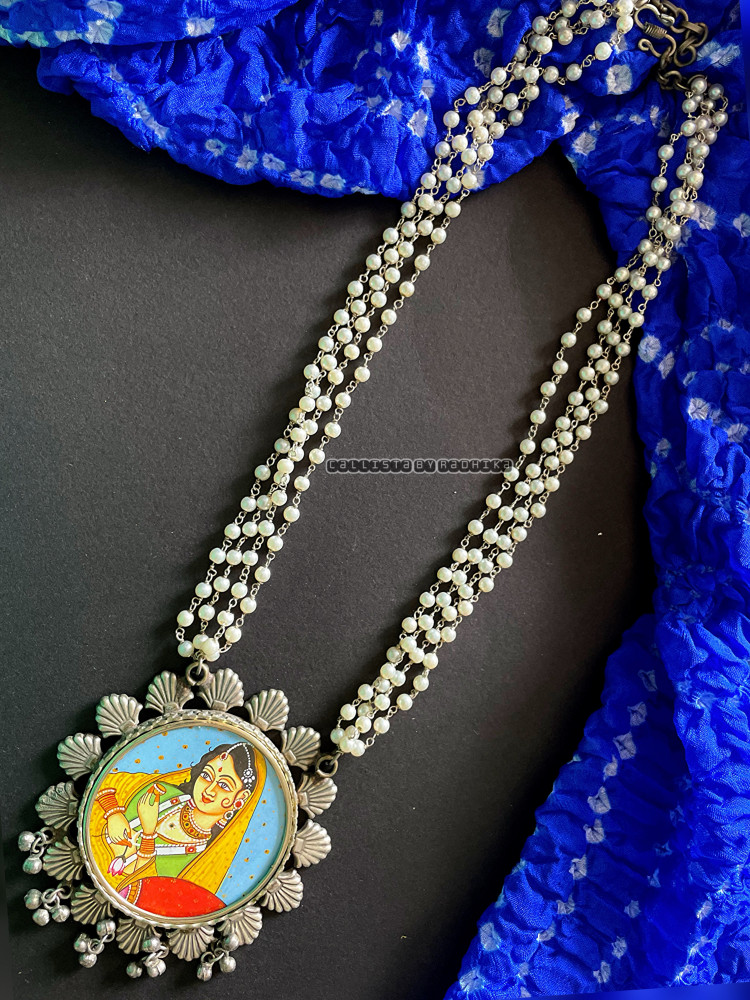 Image of Photo Charm Pearl Neckpiece (SRN-030)