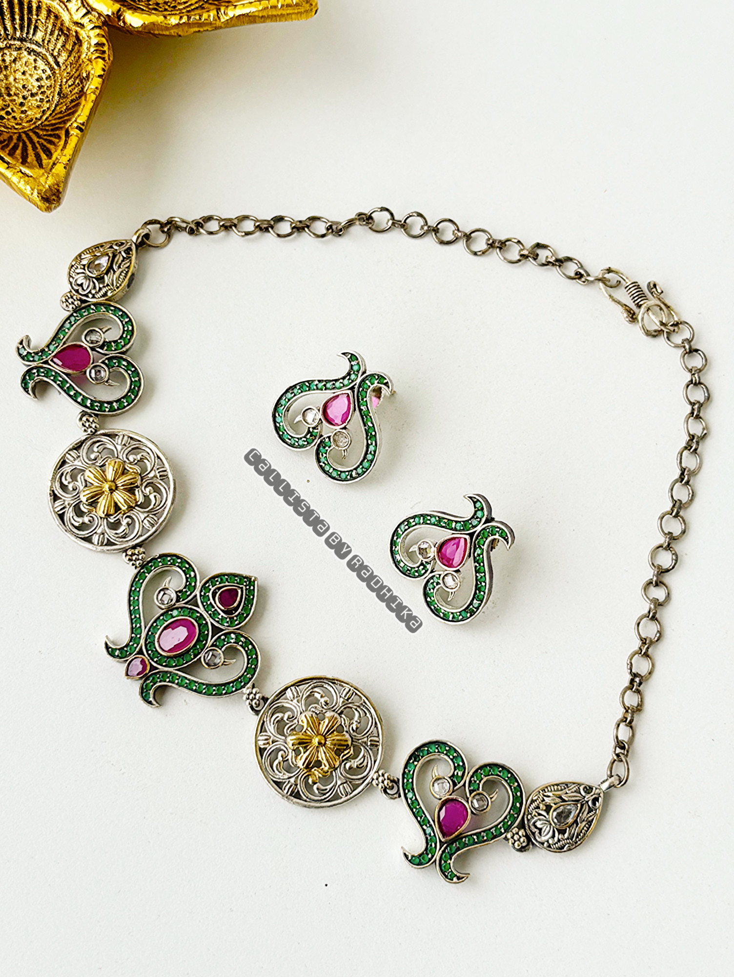 Dual-Tone Neckpiece (DTN-029)