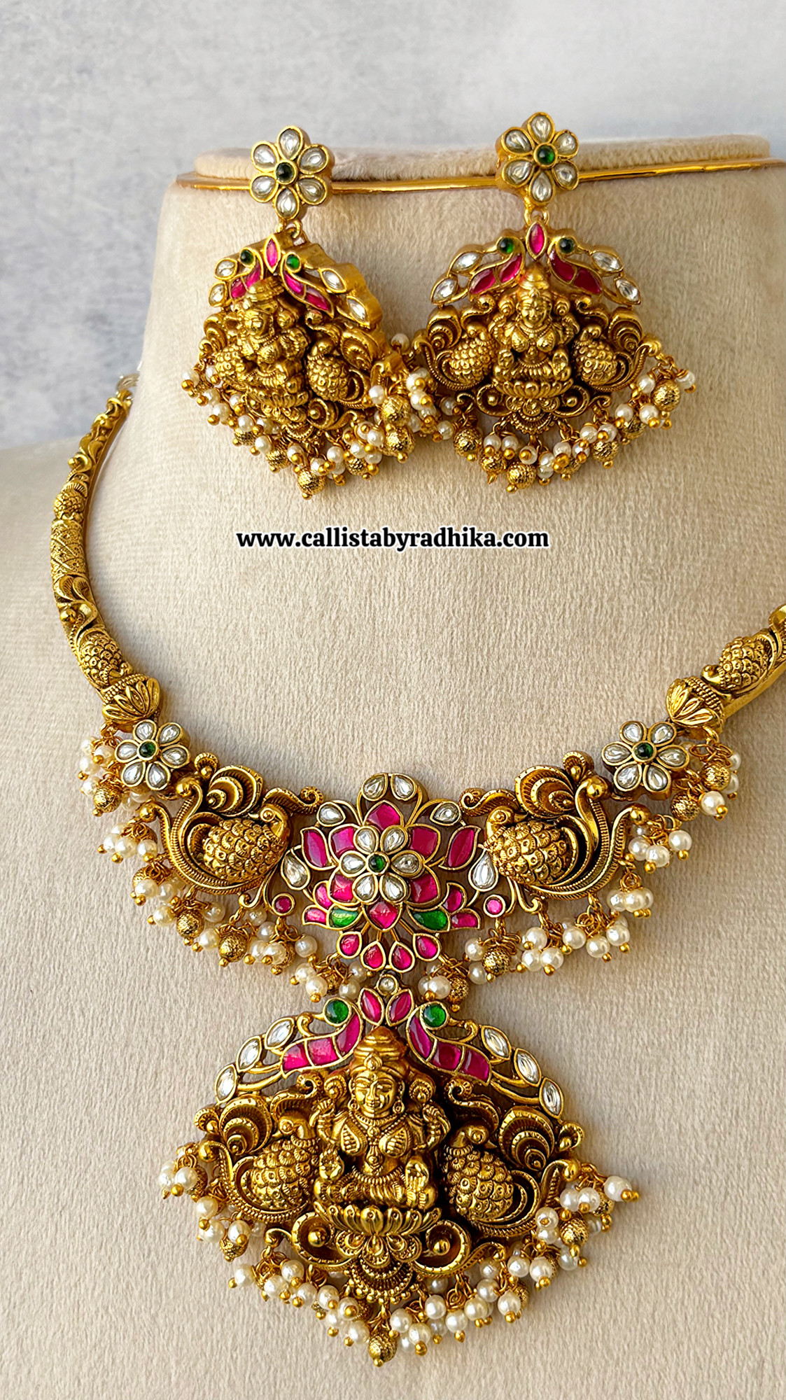 Jadau Nakshi Hasli Necklace