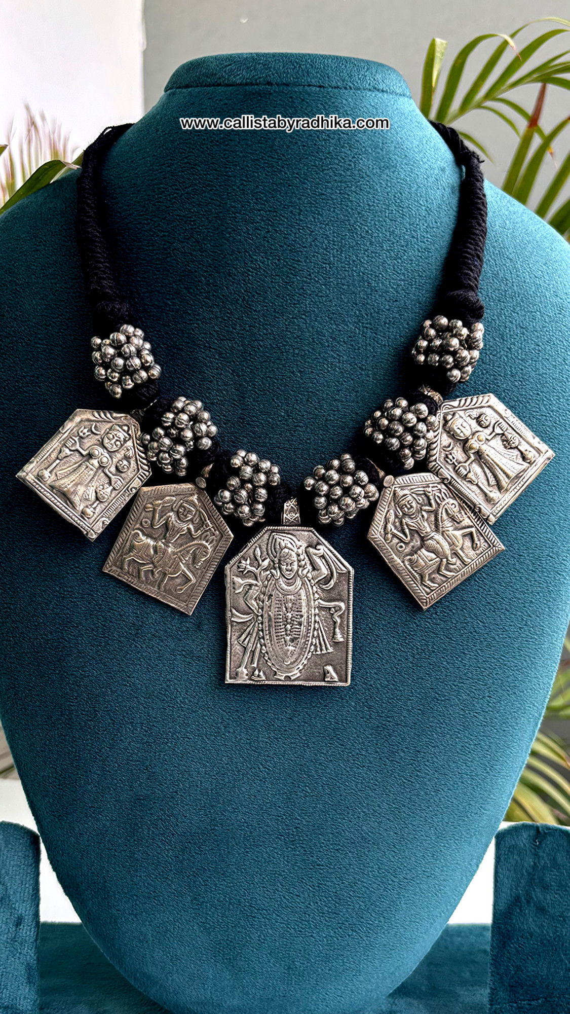 Solid Silver Neckpiece