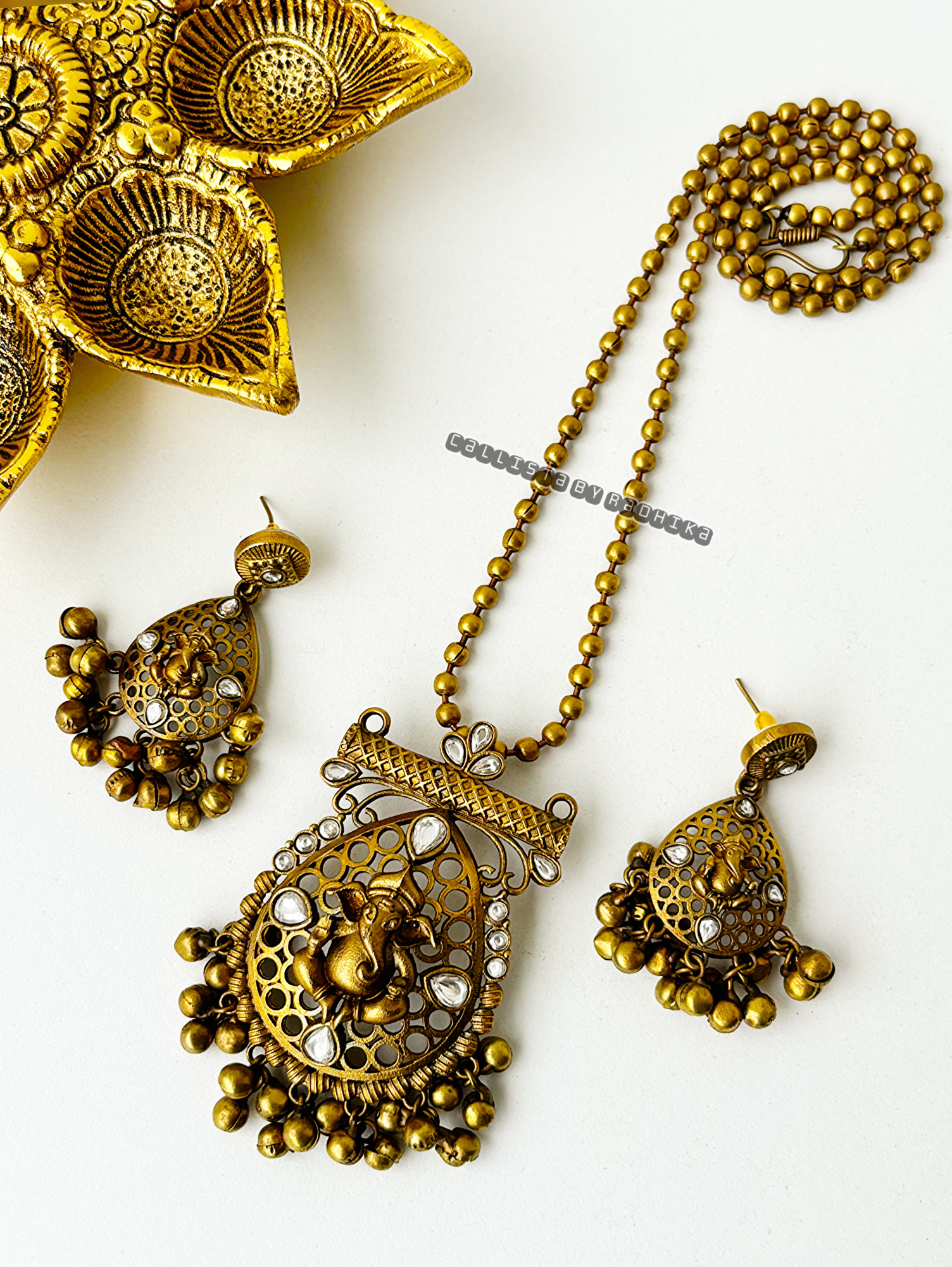 Dual-Tone Neckpiece (DTN-032)