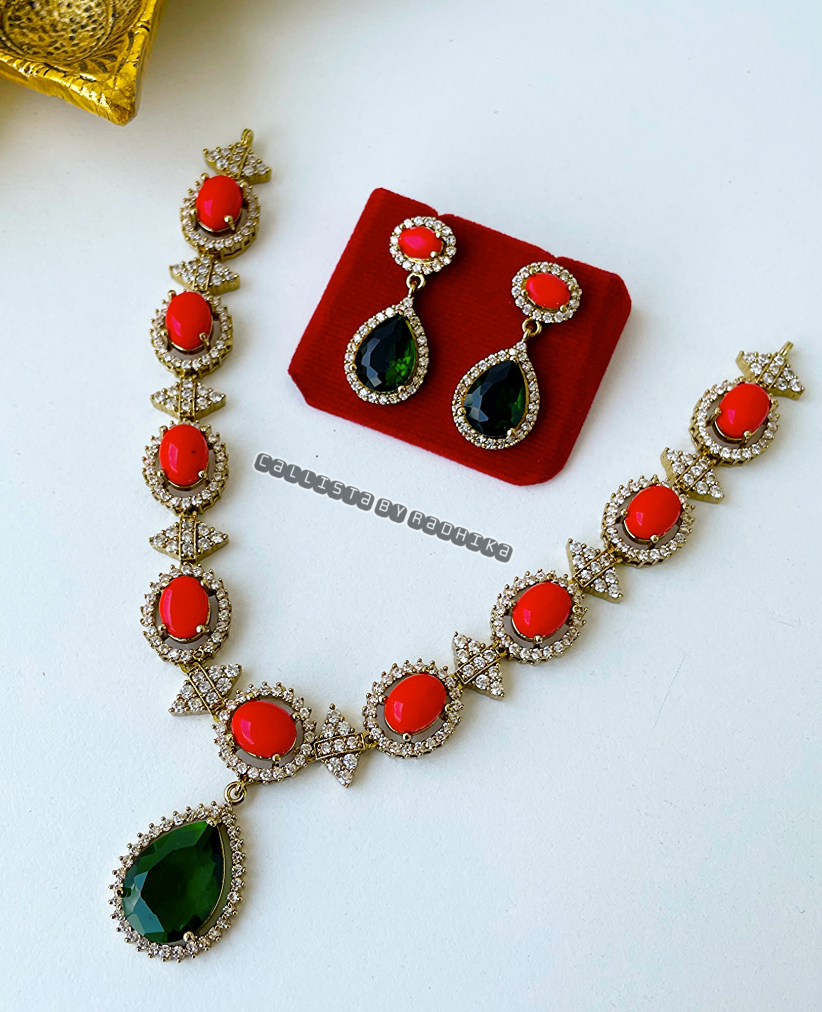 Stone Neckpiece (STN-006)