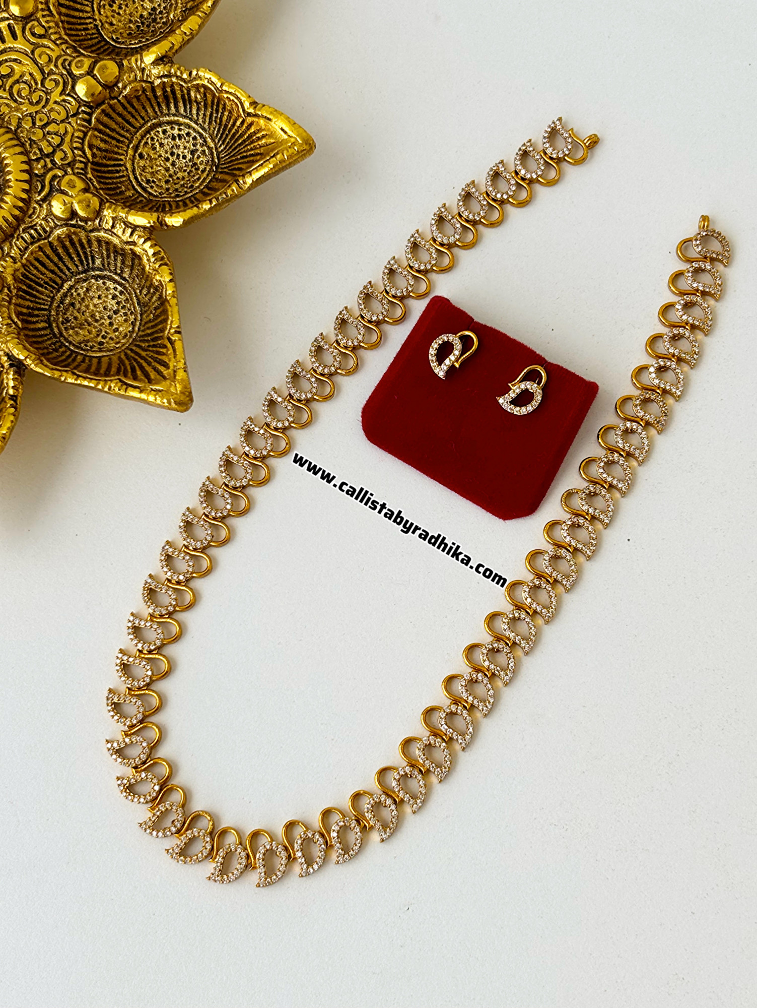 Stone Long Neckpiece