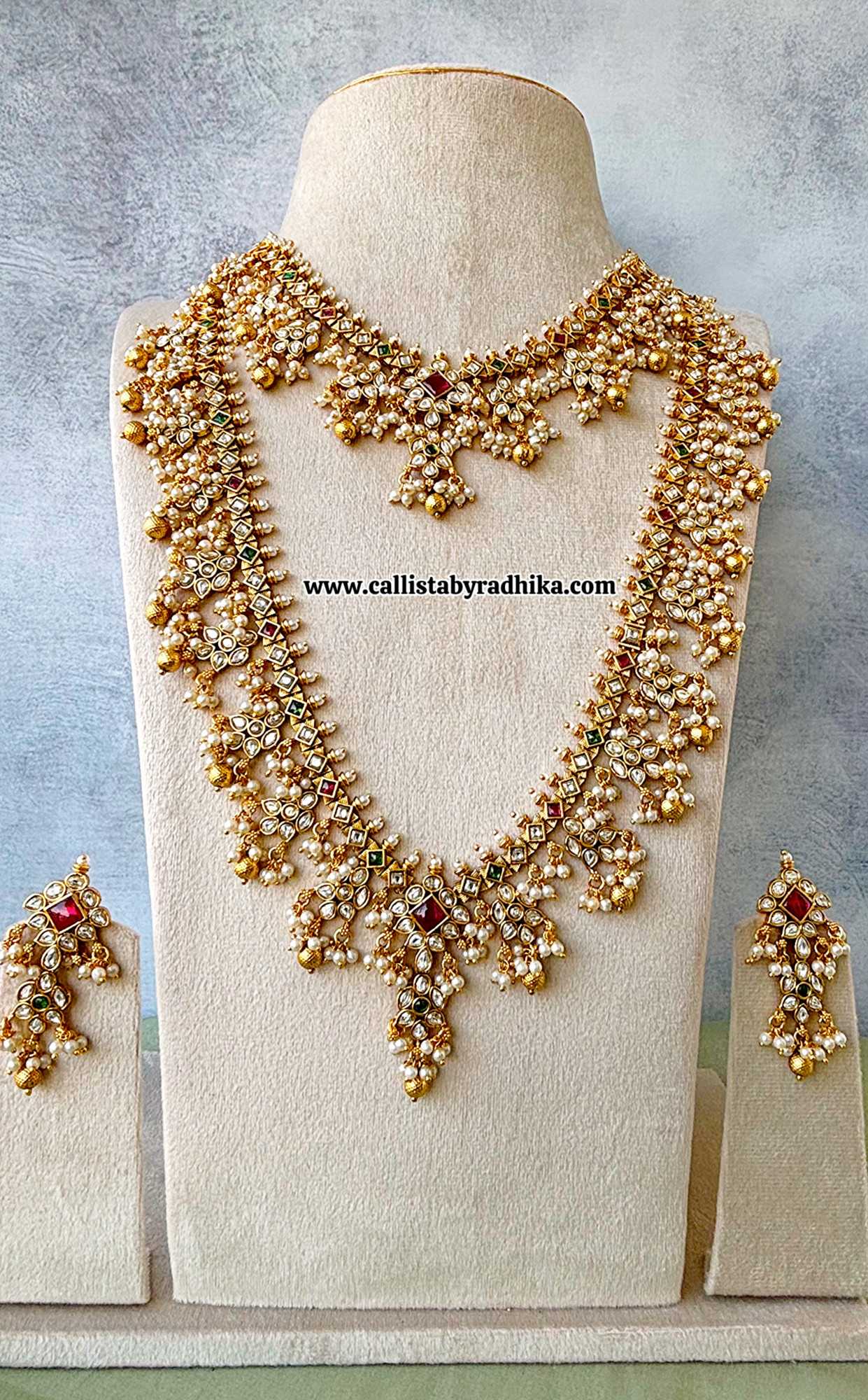 Guttupusalu Long and Short Set