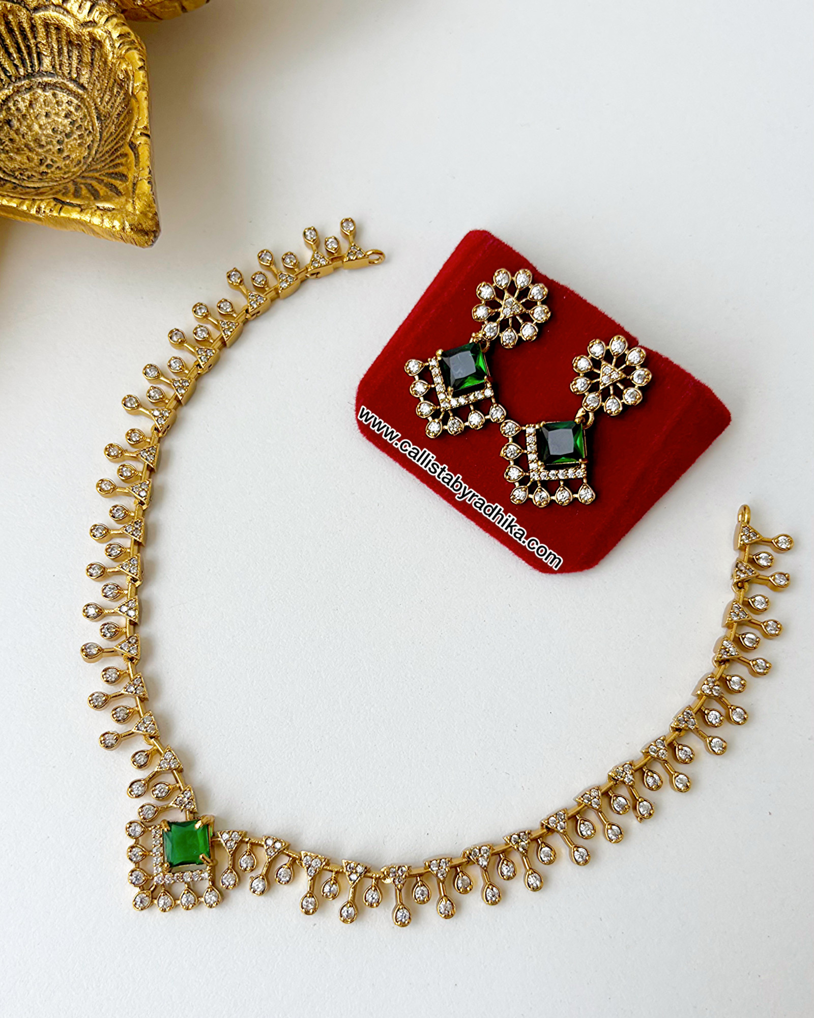 AD Stone Neckpiece