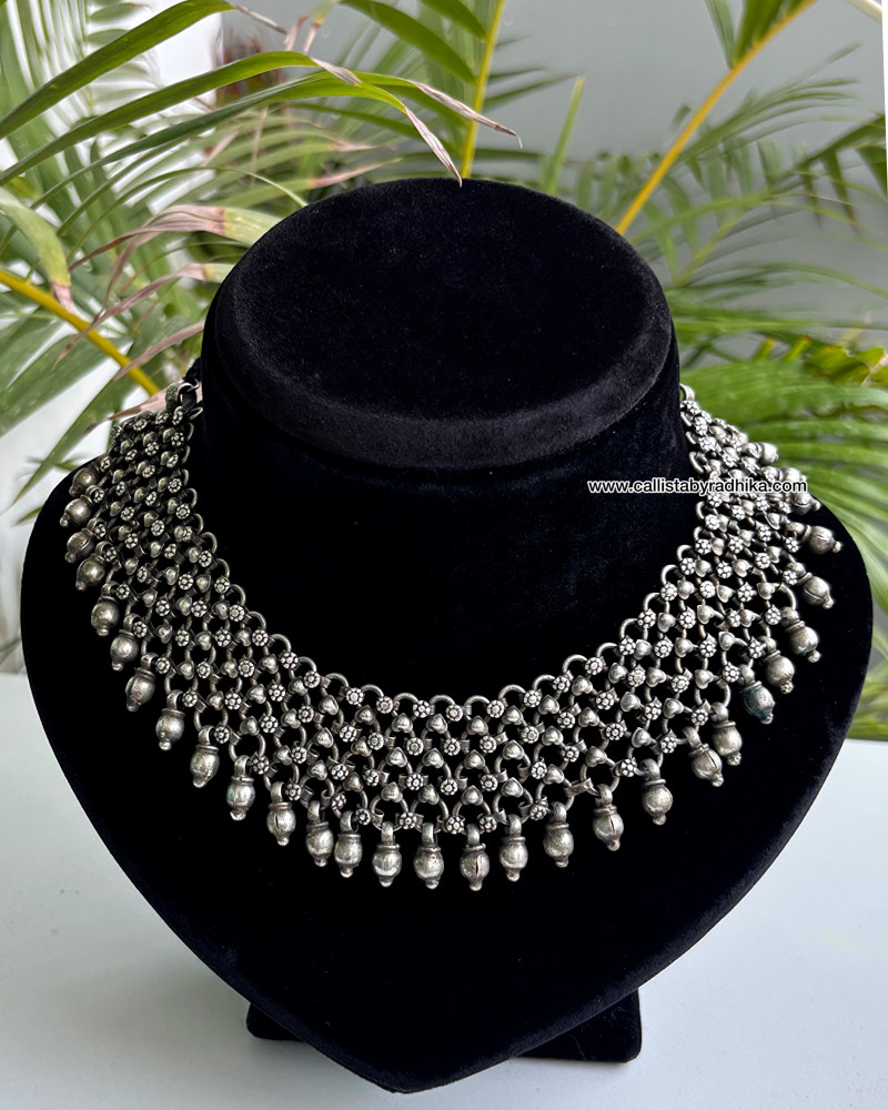 Image of Solid Silver Neckpiece