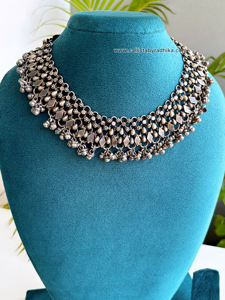 Image of Solid Silver Neckpiece