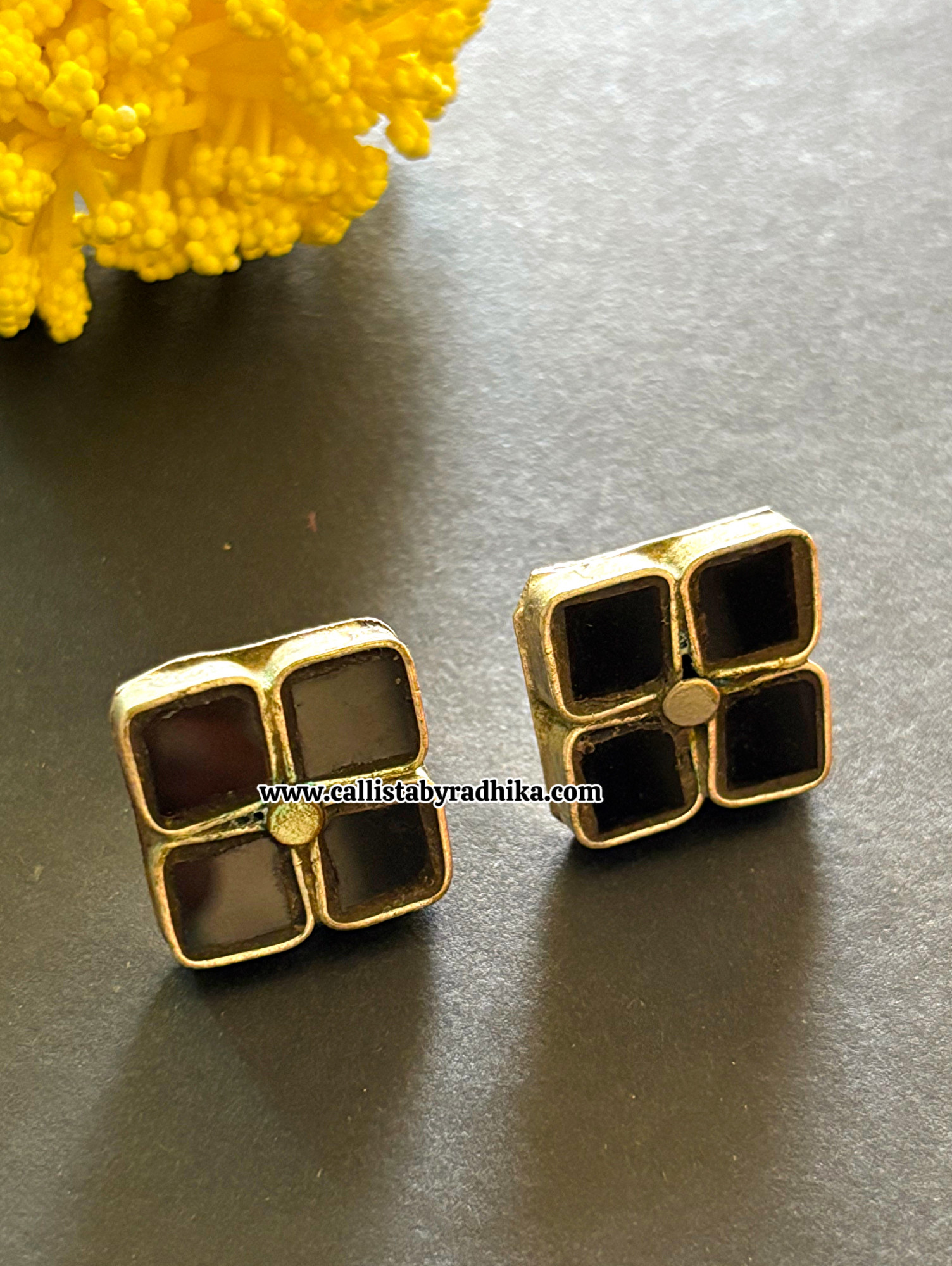 Real Glass Studs