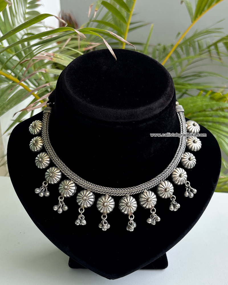 Image of Solid Silver Neckpiece