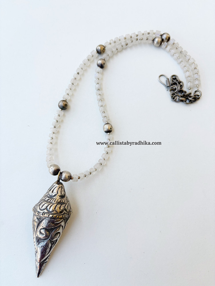 Image of Solid Fusion Neckpiece