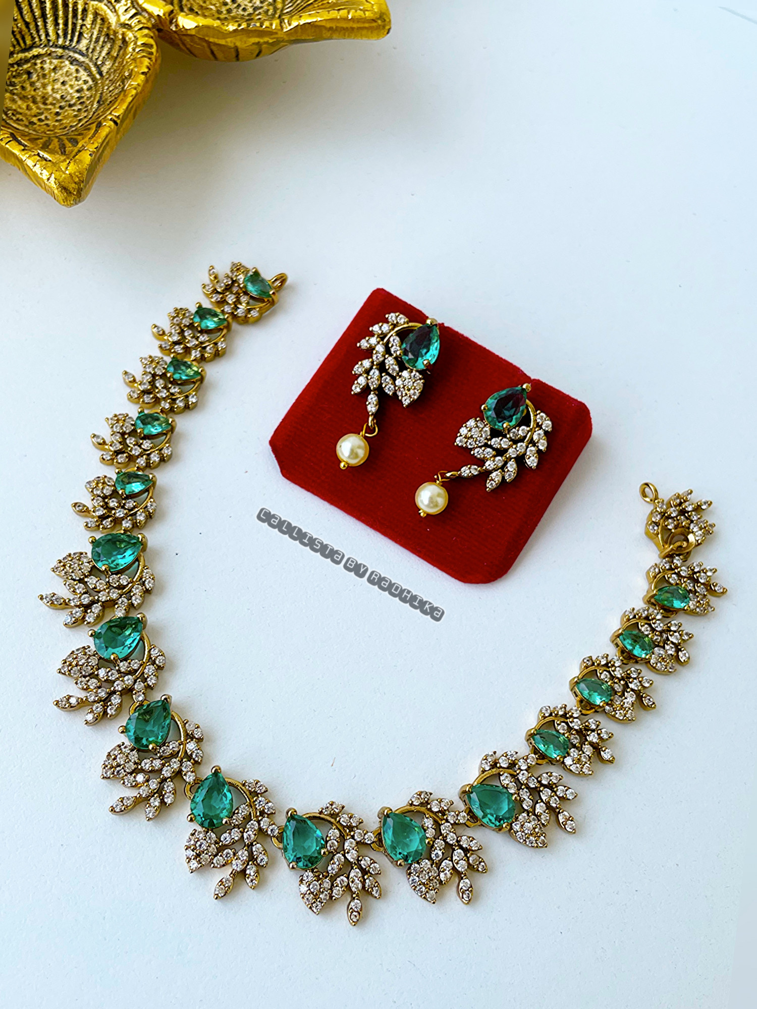Stone Neckpiece (STN-004)