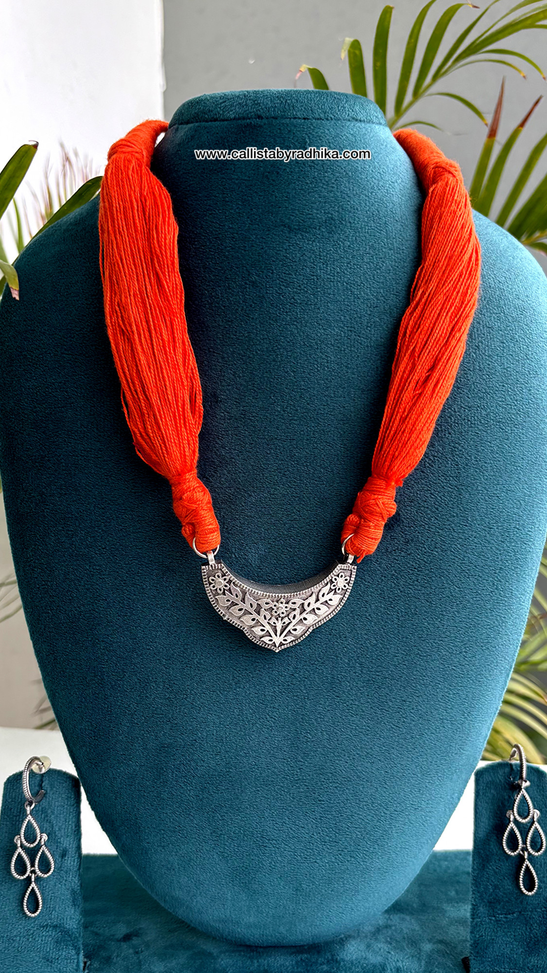 Solid Silver Neckpiece