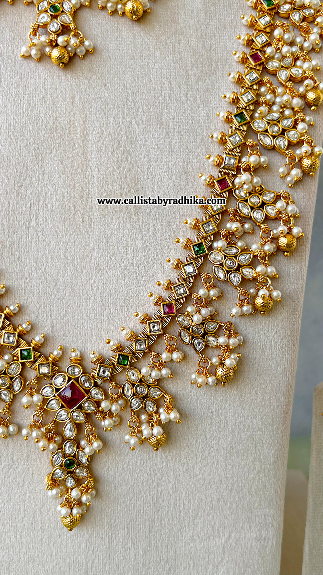 Guttupusalu Long and Short Set