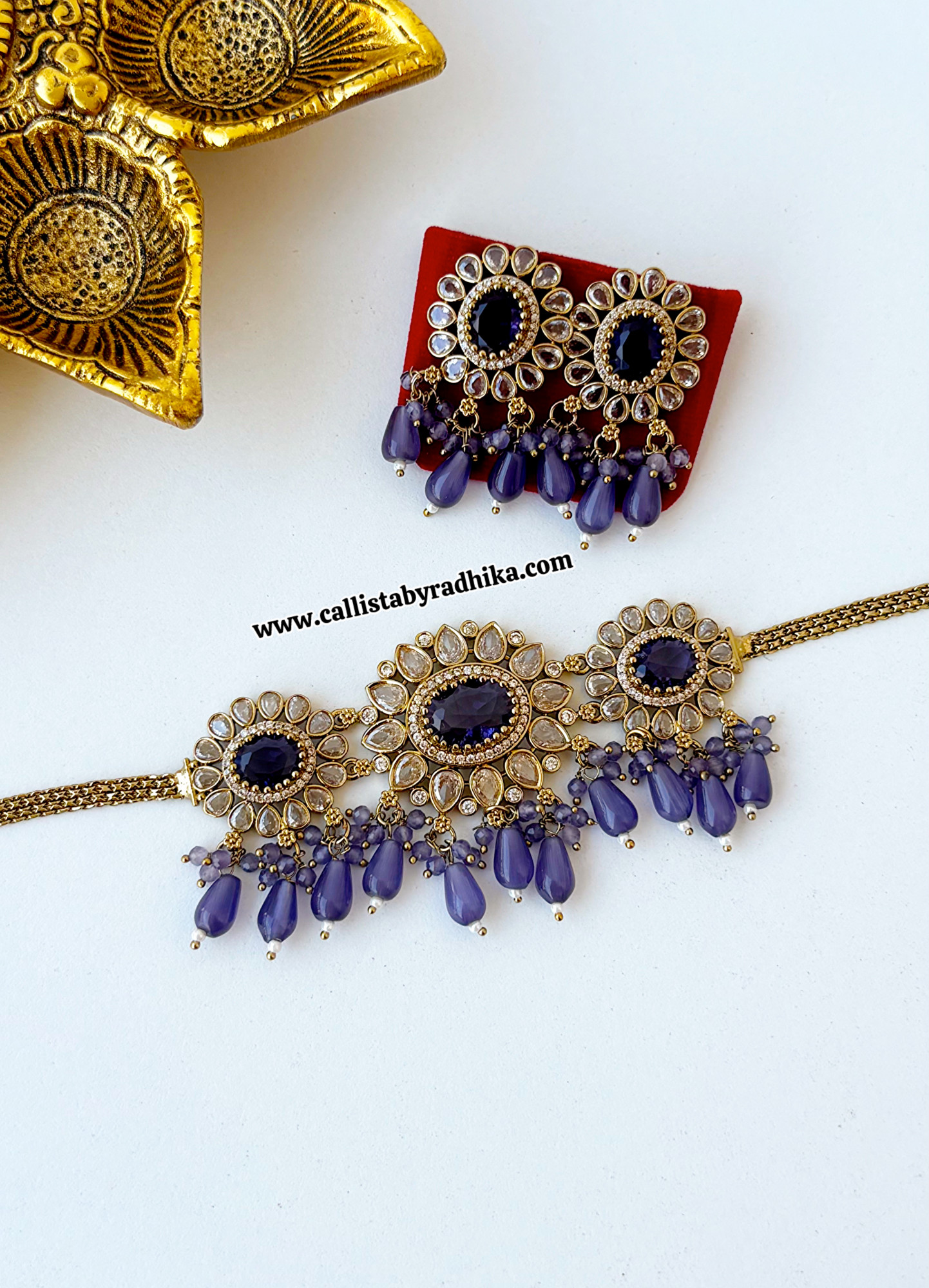 Choker Neckpiece