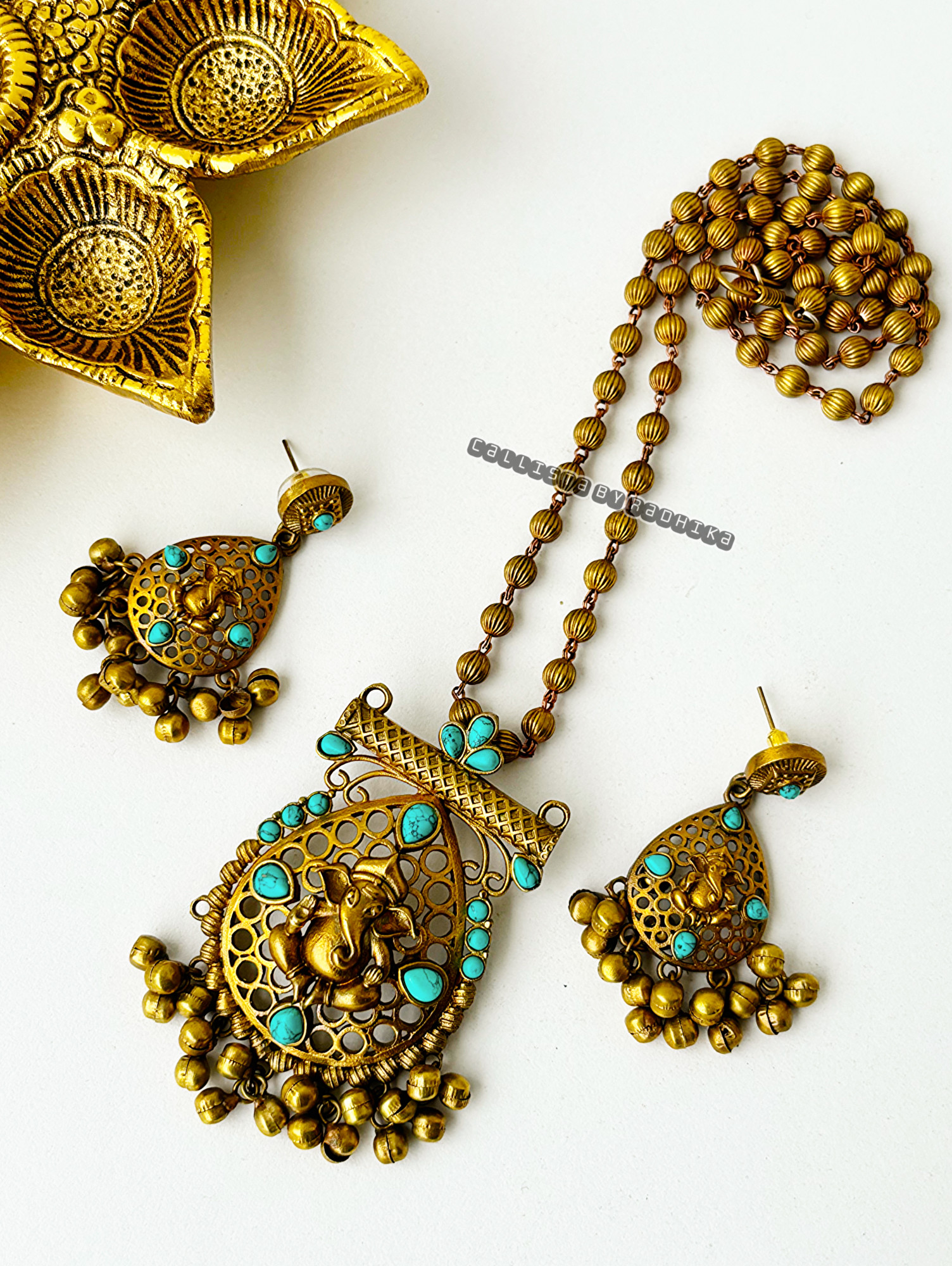 Dual-Tone Neckpiece (DTN-032)