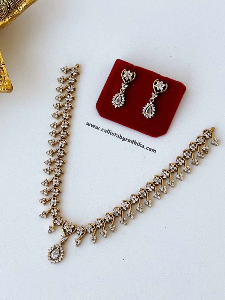 Image of Stone Neckpiece