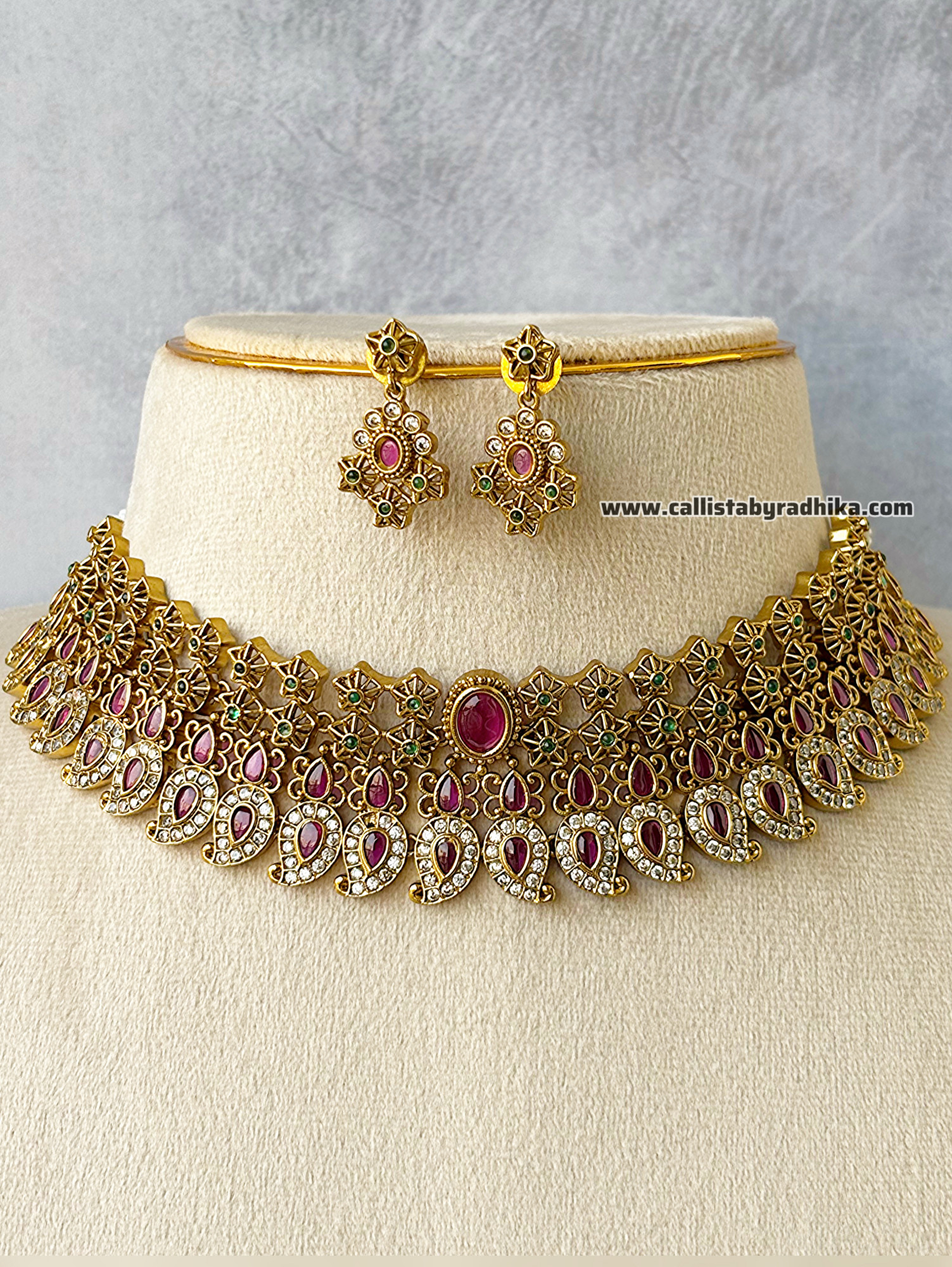 Gold Polish Stone choker