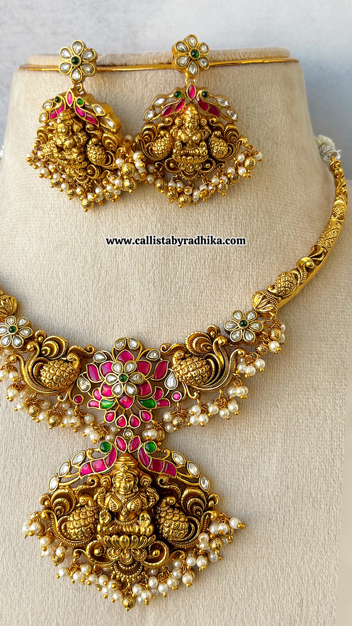 Jadau Nakshi Hasli Necklace