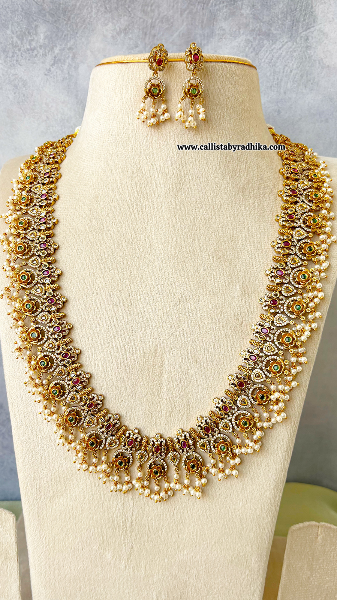 Guttupusalu Long Necklace