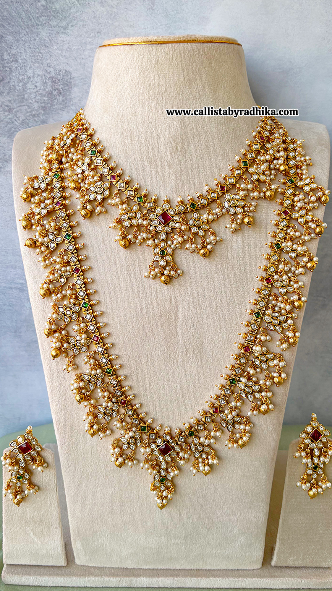 Guttupusalu Long and Short Set