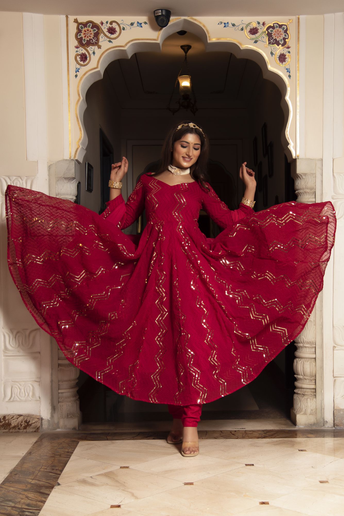 Royal Rani Zigzag Embroided Anarkali Suit Set