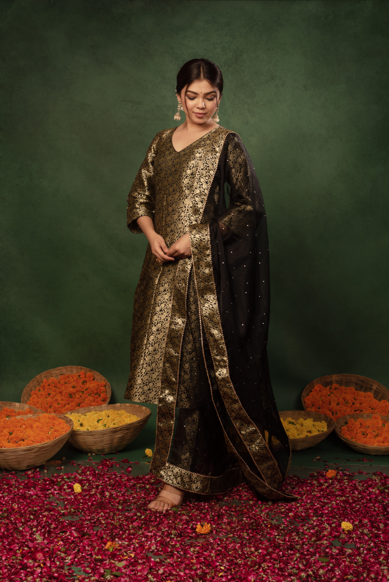 Onyx Gold Banarasi Straight Suit Set