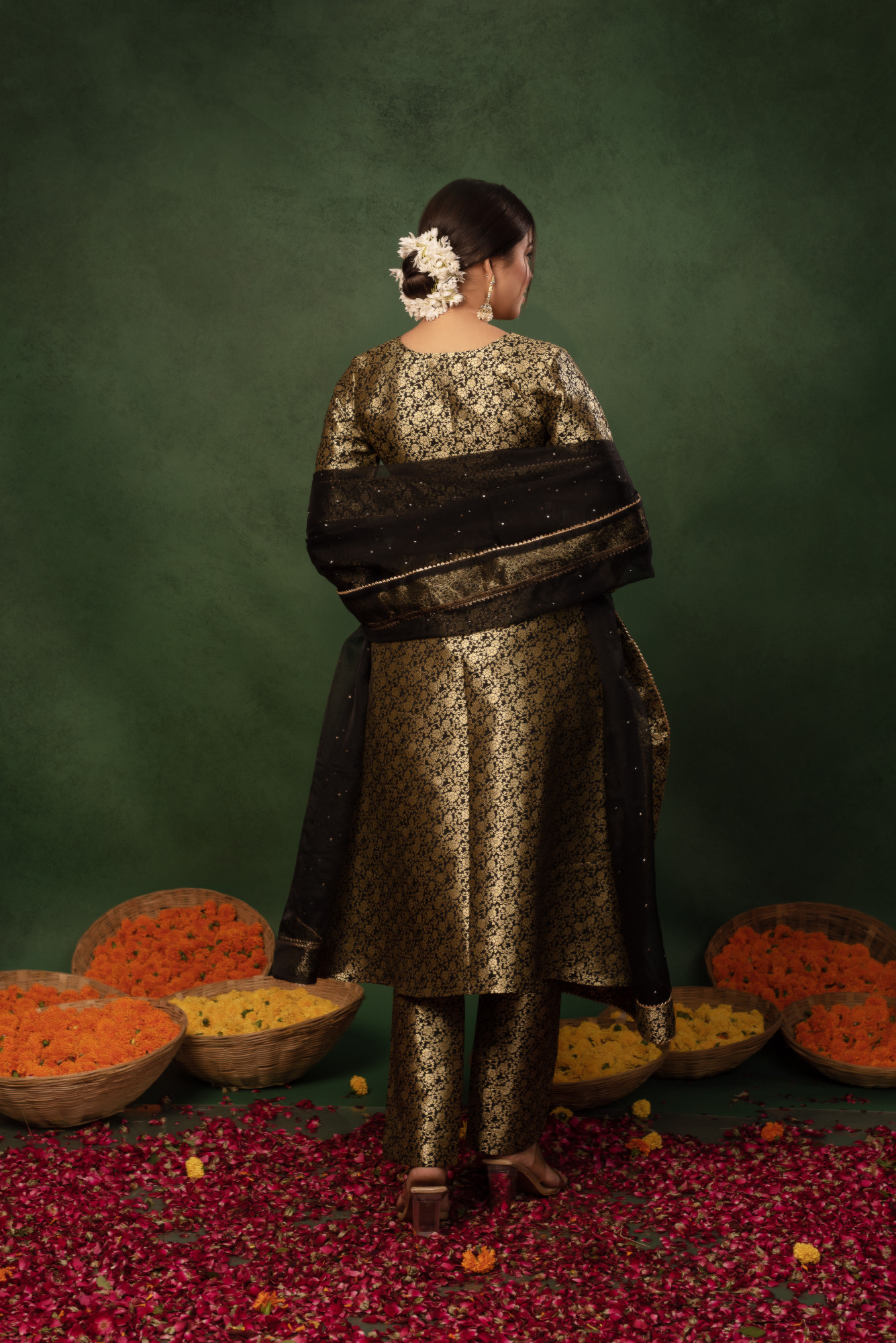 Onyx Gold Banarasi Straight Suit Set