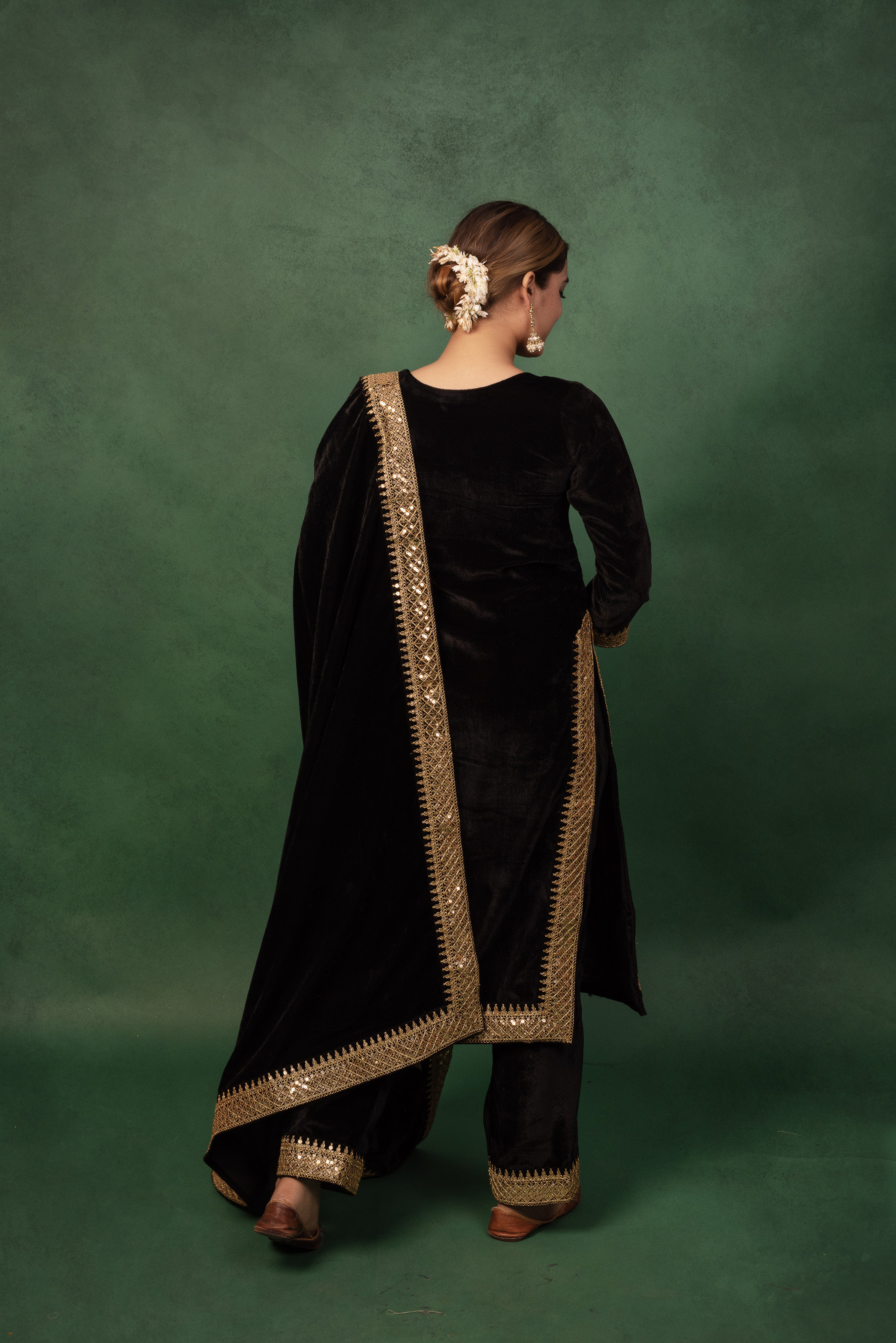 Black Seroi Velvet Kurta Set