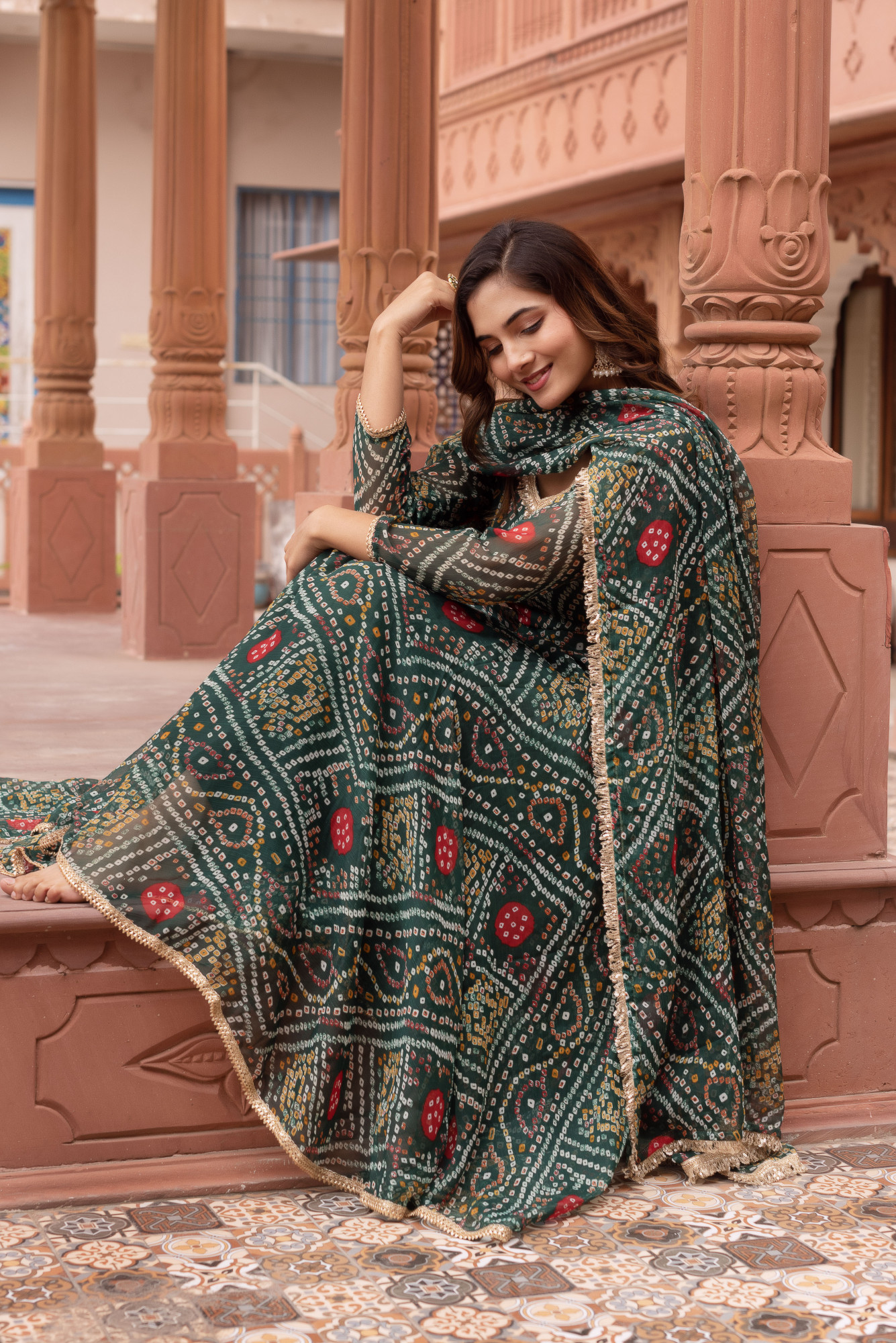 Mungiya Green Bandhej Georgette Suit Set
