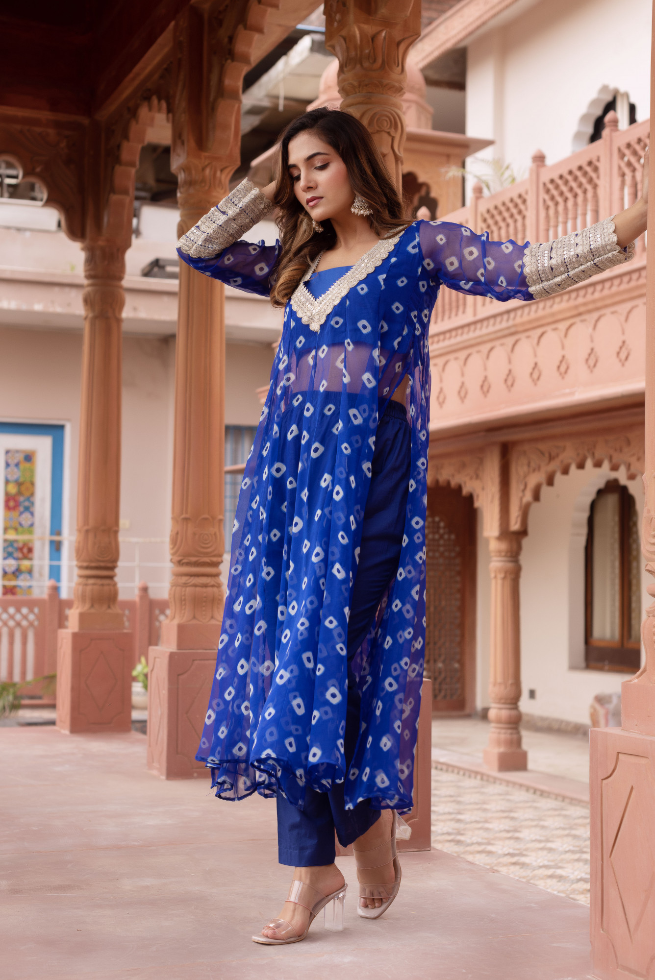 Blue Bandhej Embelished Kurta Set With Blouse