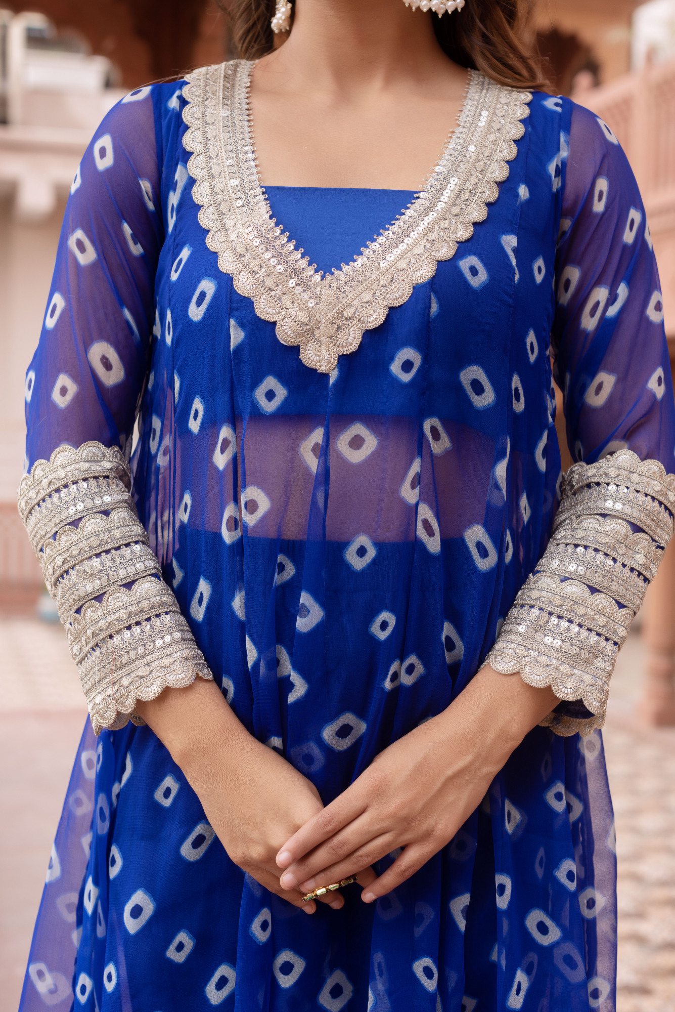 Blue Bandhej Embelished Kurta Set With Blouse