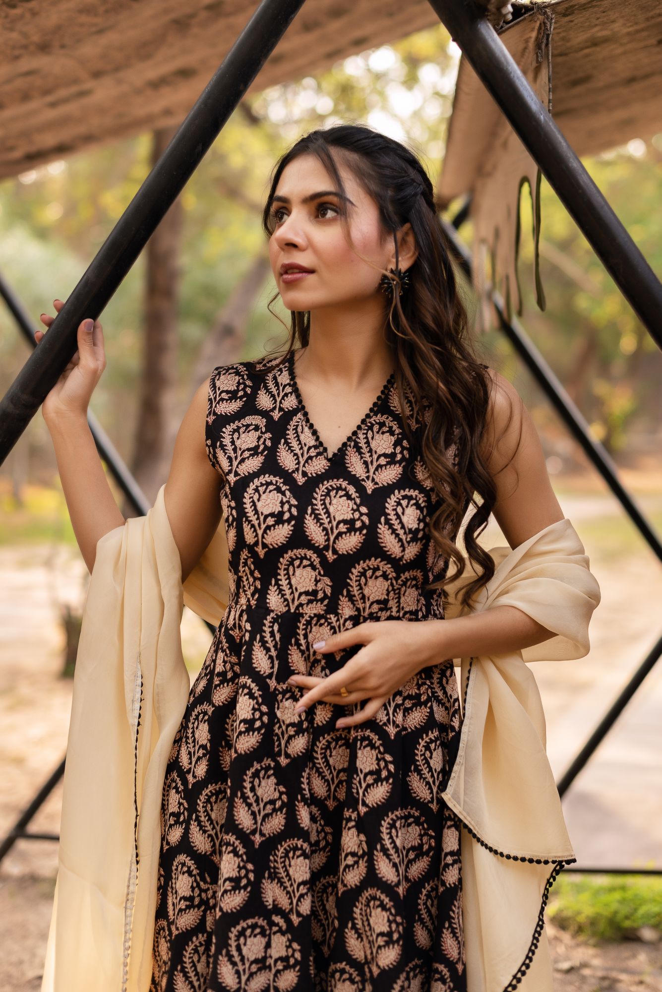 White And Black Dabbu Print Cotton Kurta Set