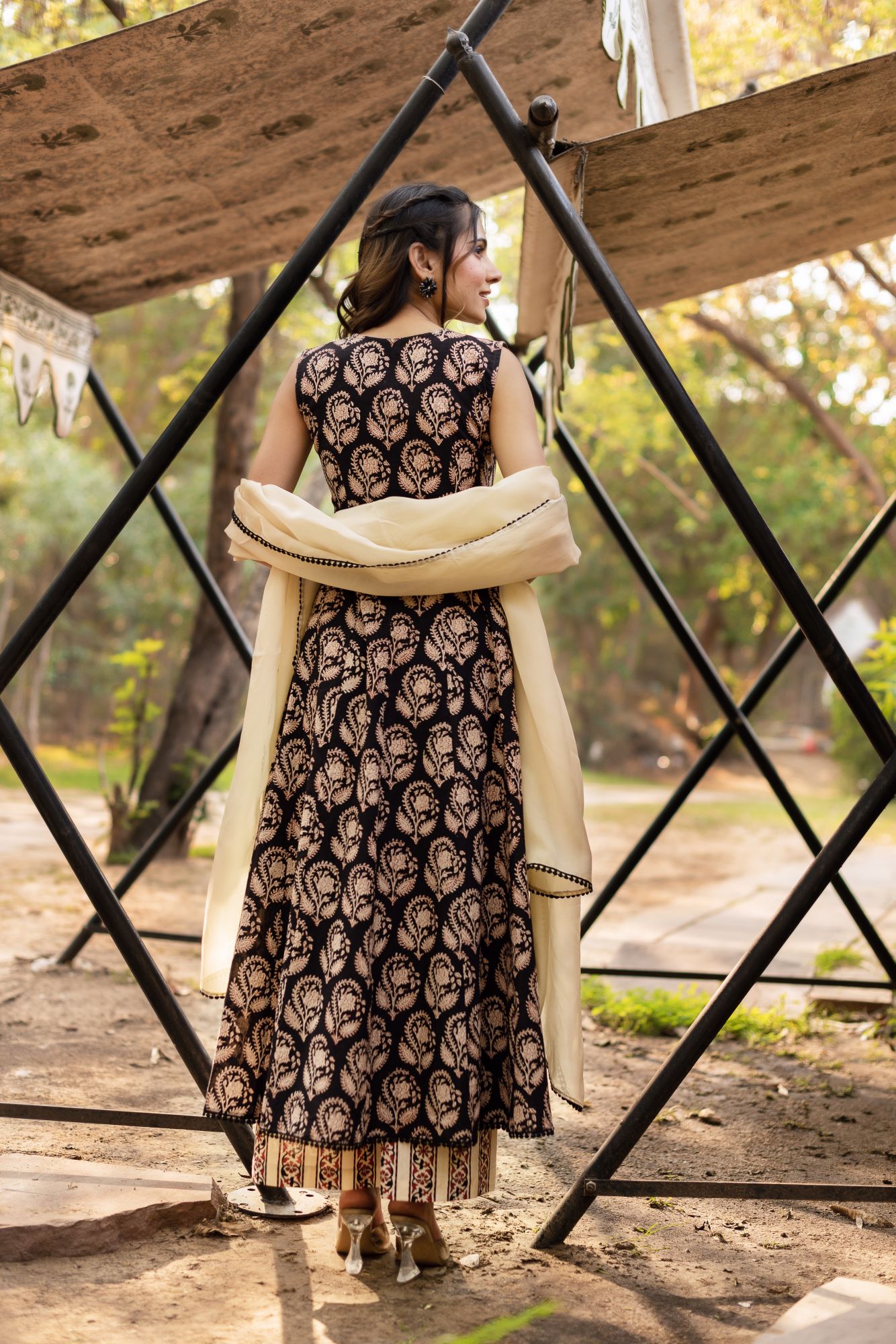 White And Black Dabbu Print Cotton Kurta Set