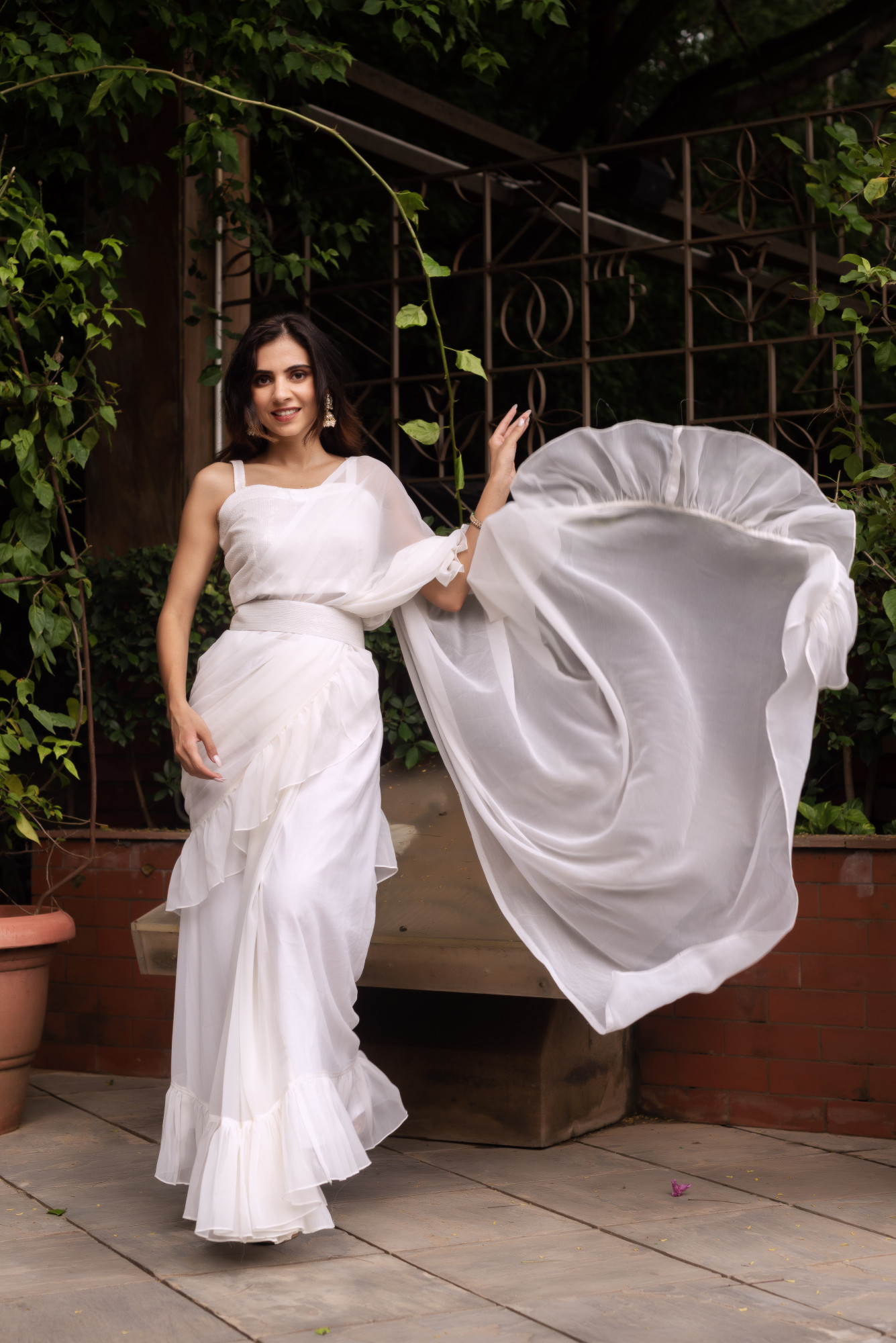 White Georgette Ready To Drape Saree with Seqin Blouse And Belt