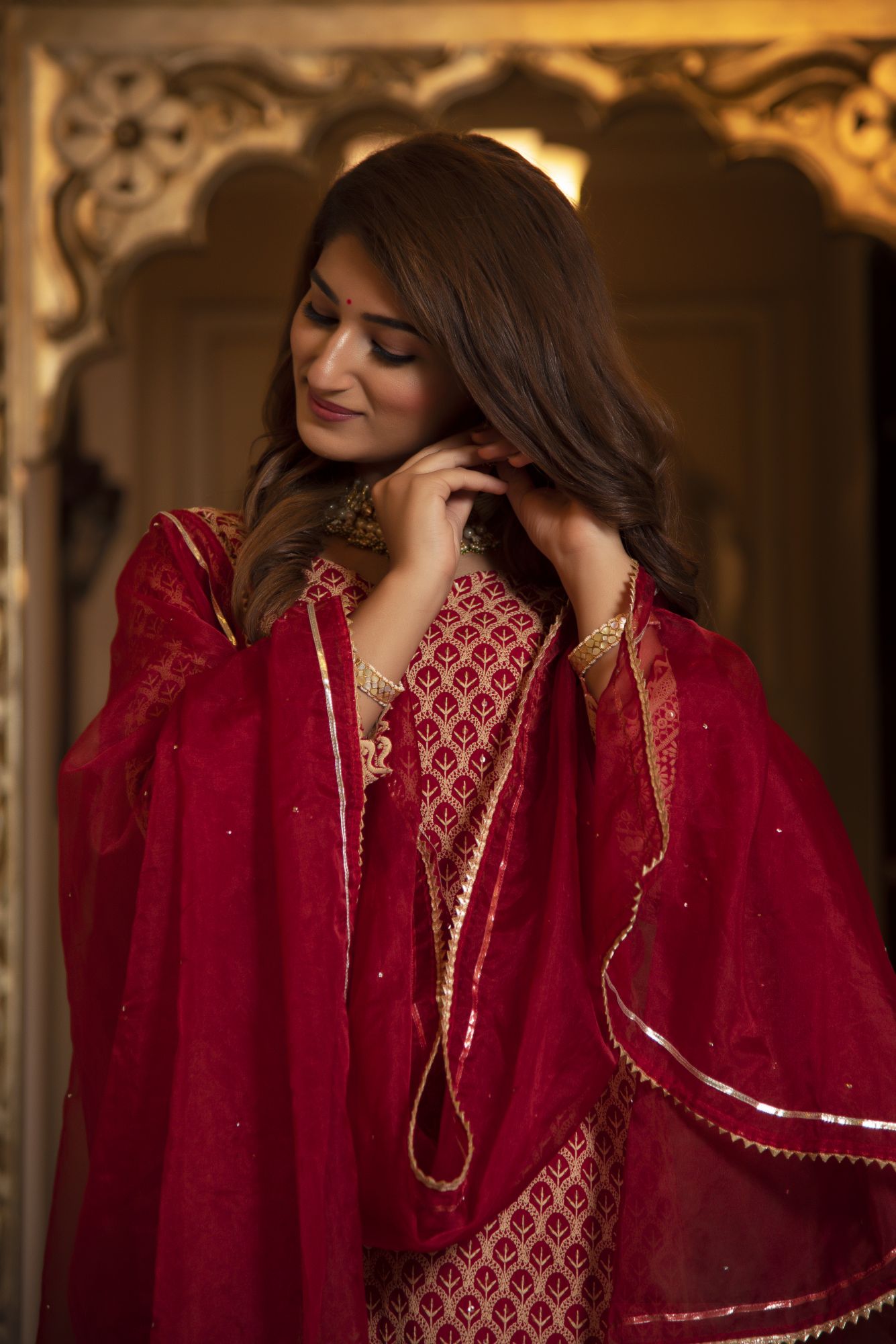 Royal Maan Chikankari Kurta Set with Organza Dupatta