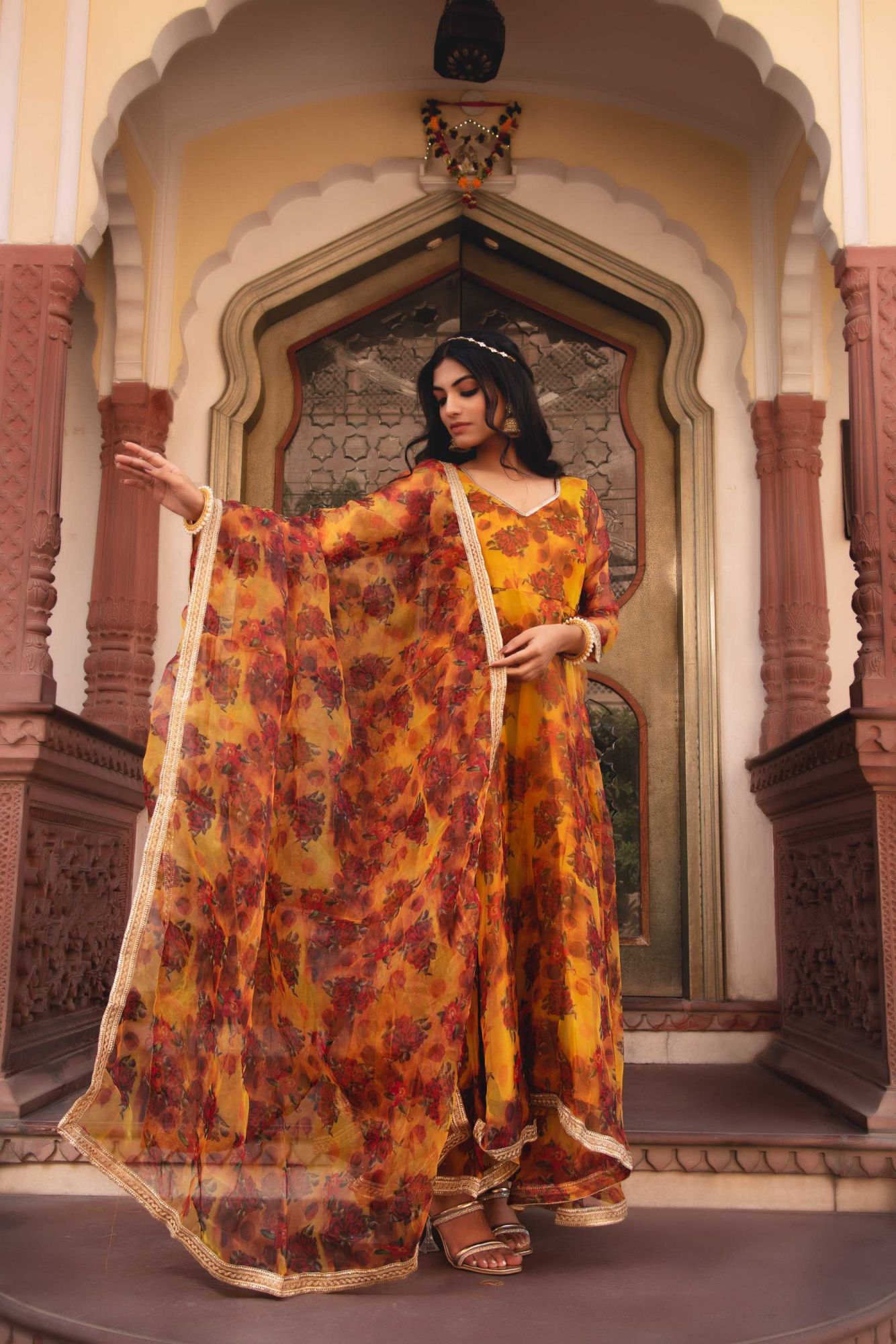 Saiba Marbled Yellow Gotapatti Organza Anarkali Suit Set