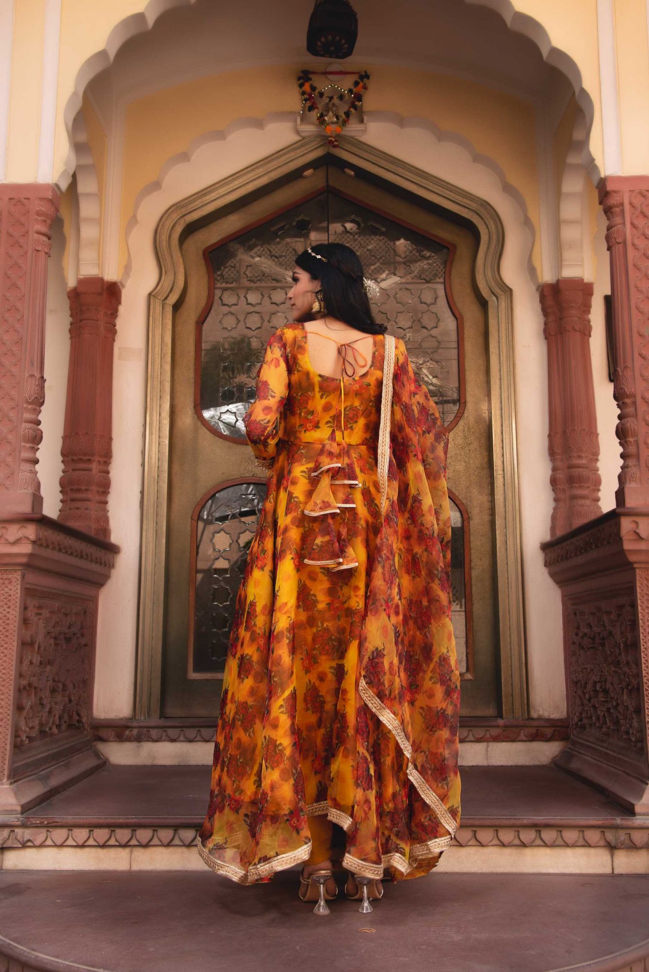 Saiba Marbled Yellow Gotapatti Organza Anarkali Suit Set