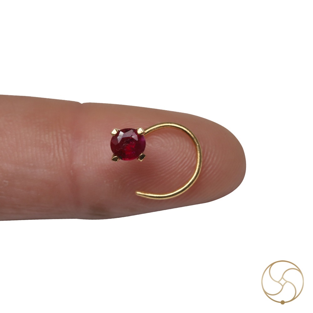 916 0368 grams Gold 036 Carat Natural Ruby Nose pin