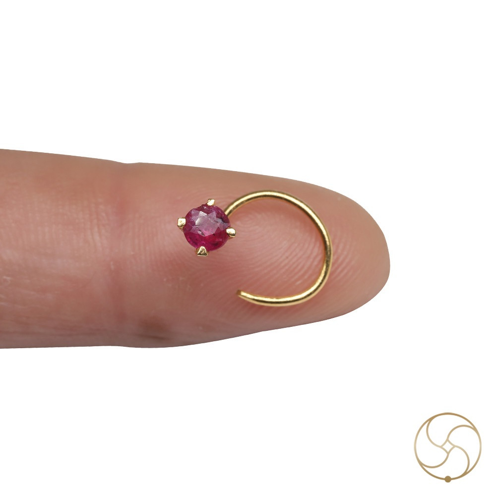 916 0310 grams Gold 035 Carat Natural Ruby Nose pin